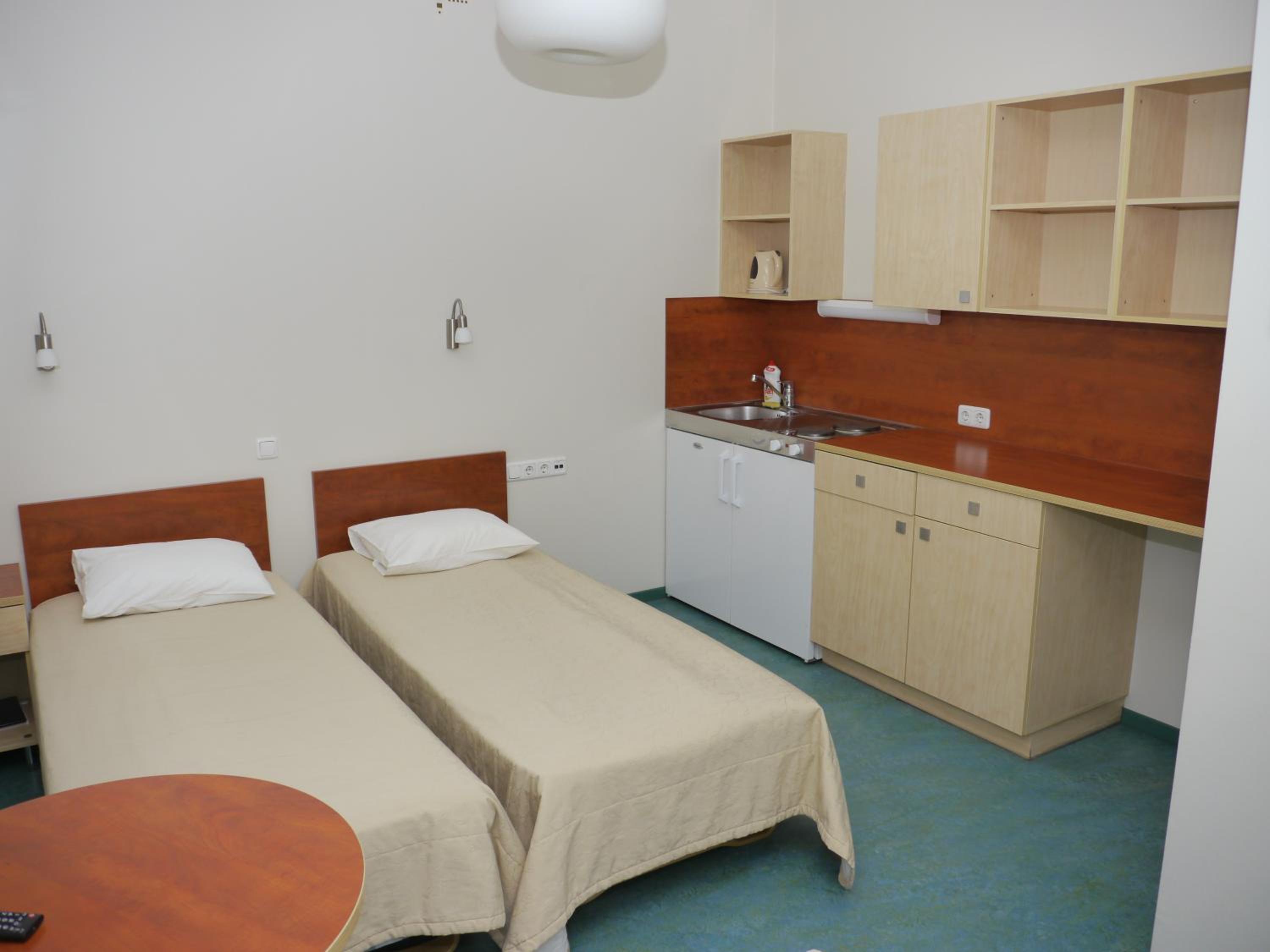 Triple Room with Kitchenette - Photo 12