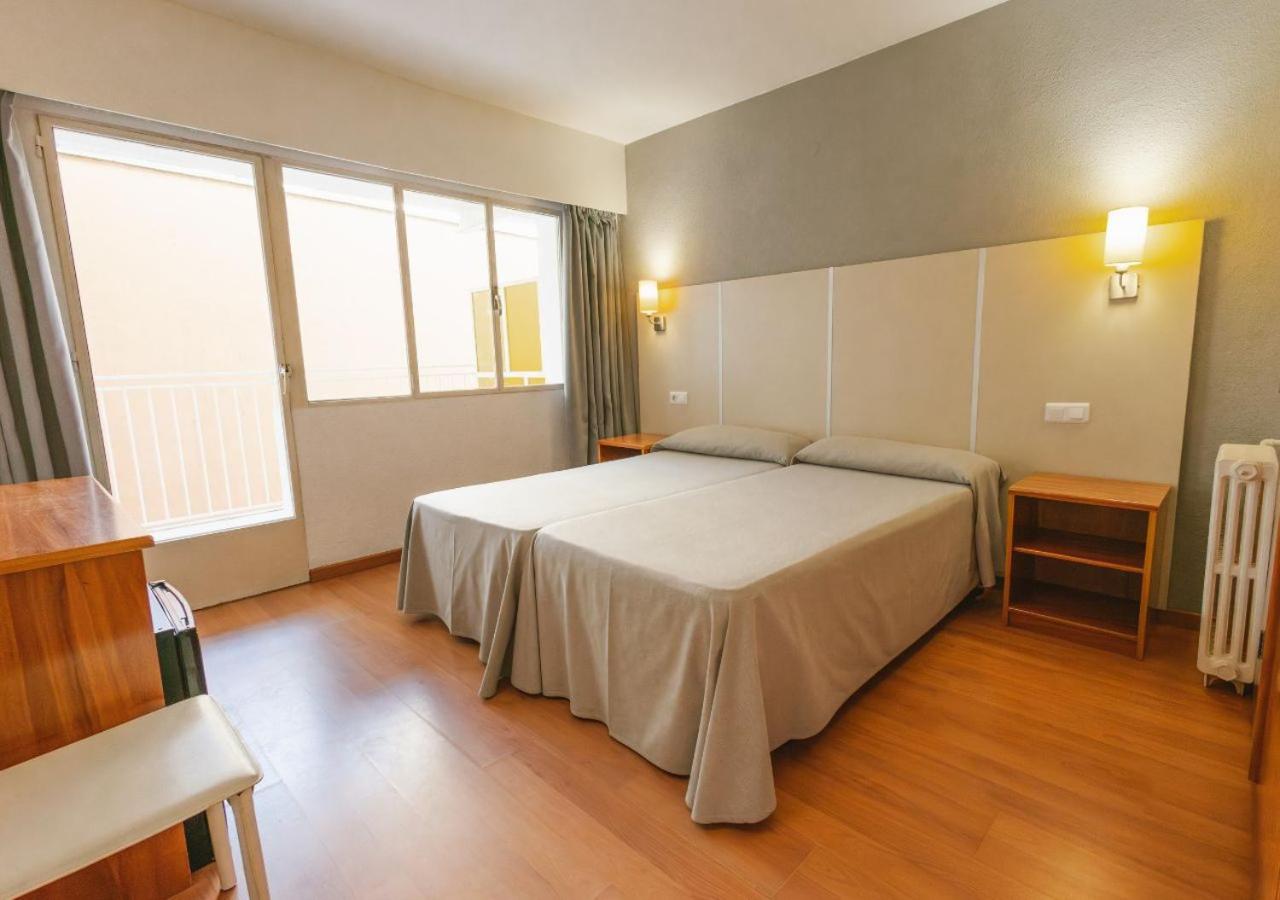 Essential Double Room (1 Adult + 1 Child) thumbnail 5