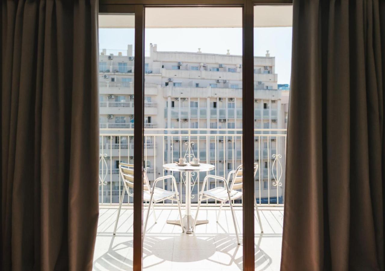 Essential Double Room with Pool View (1 Adult + 2 Children) thumbnail 6