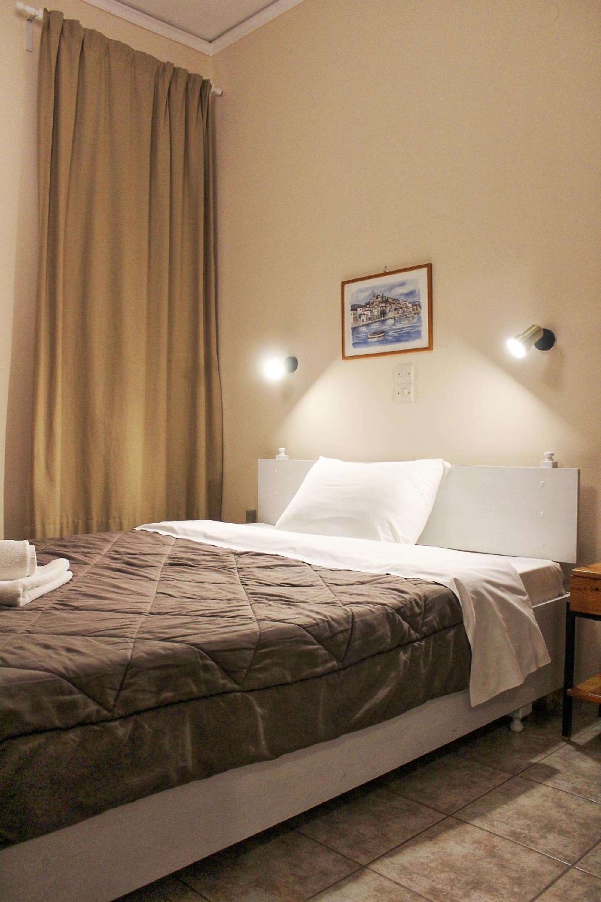 Small Single Room photo 1