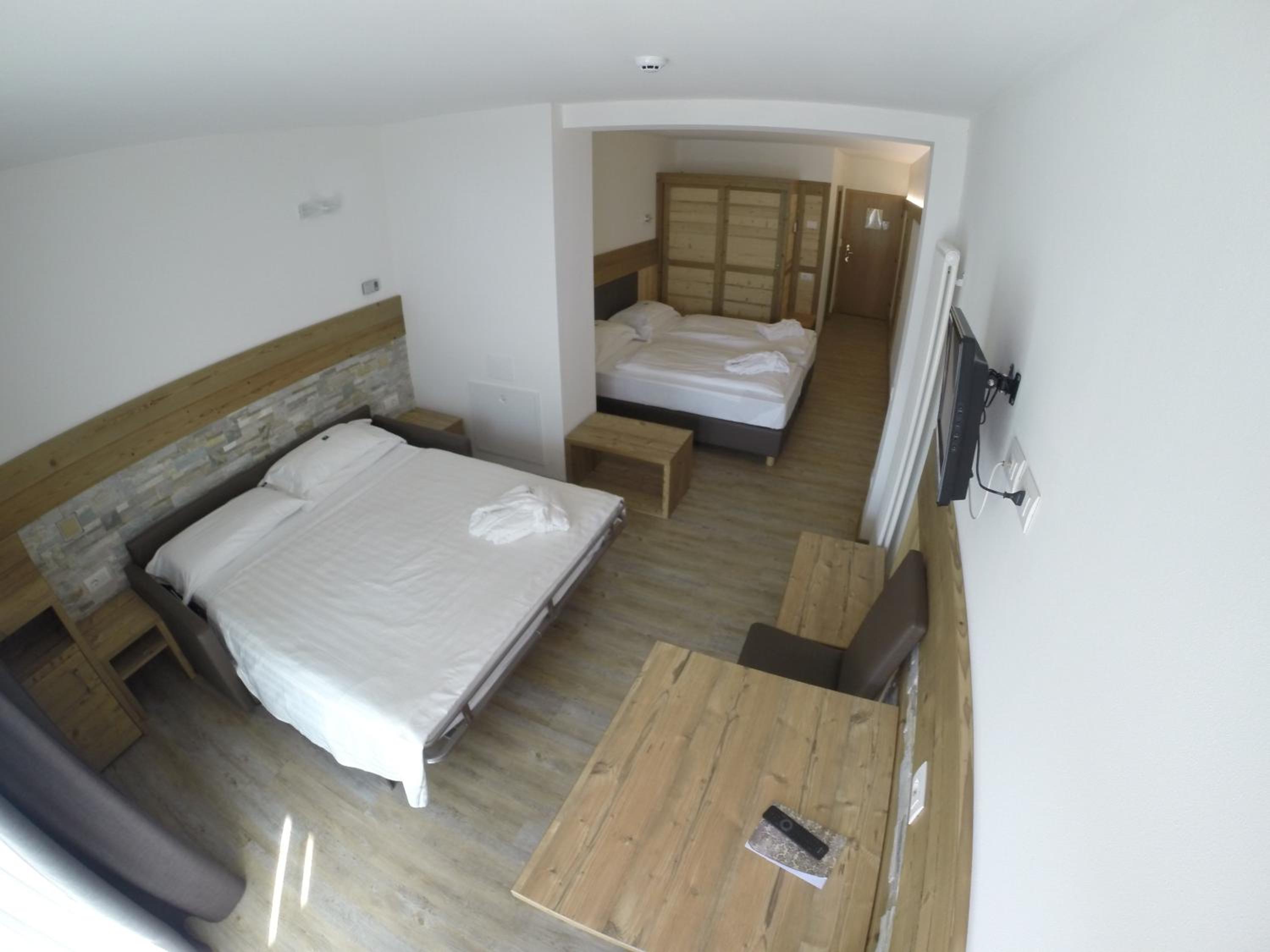 Family Junior Suite - Photo 2