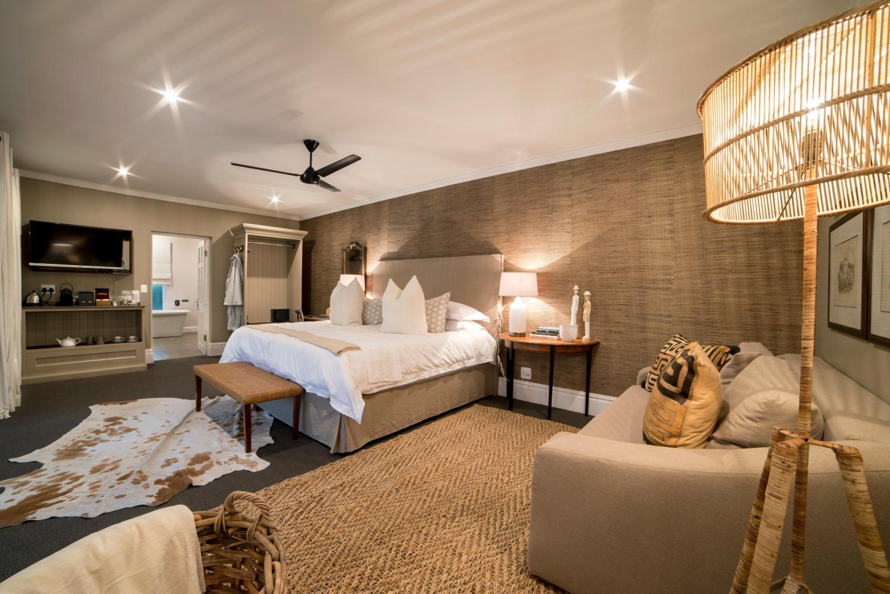 Luxury Suite 1 - Photo 4
