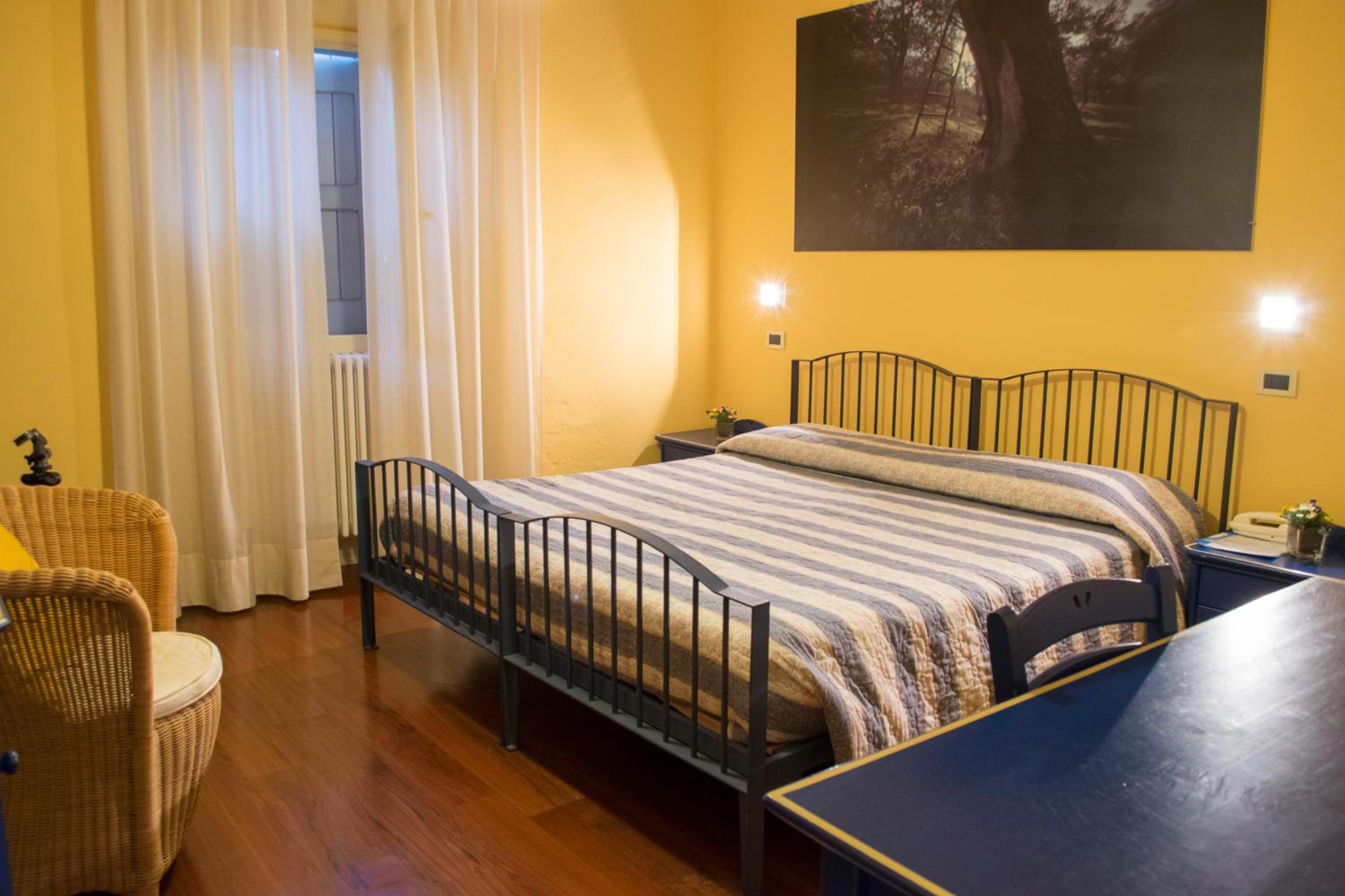 Double or Twin Room photo 3