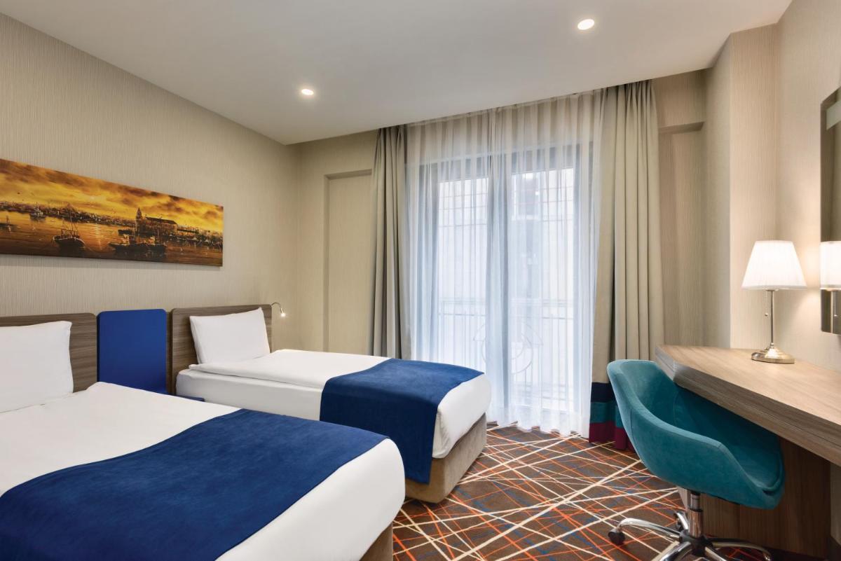 Twin Room - Smoking - Free Access to Spa photo 1