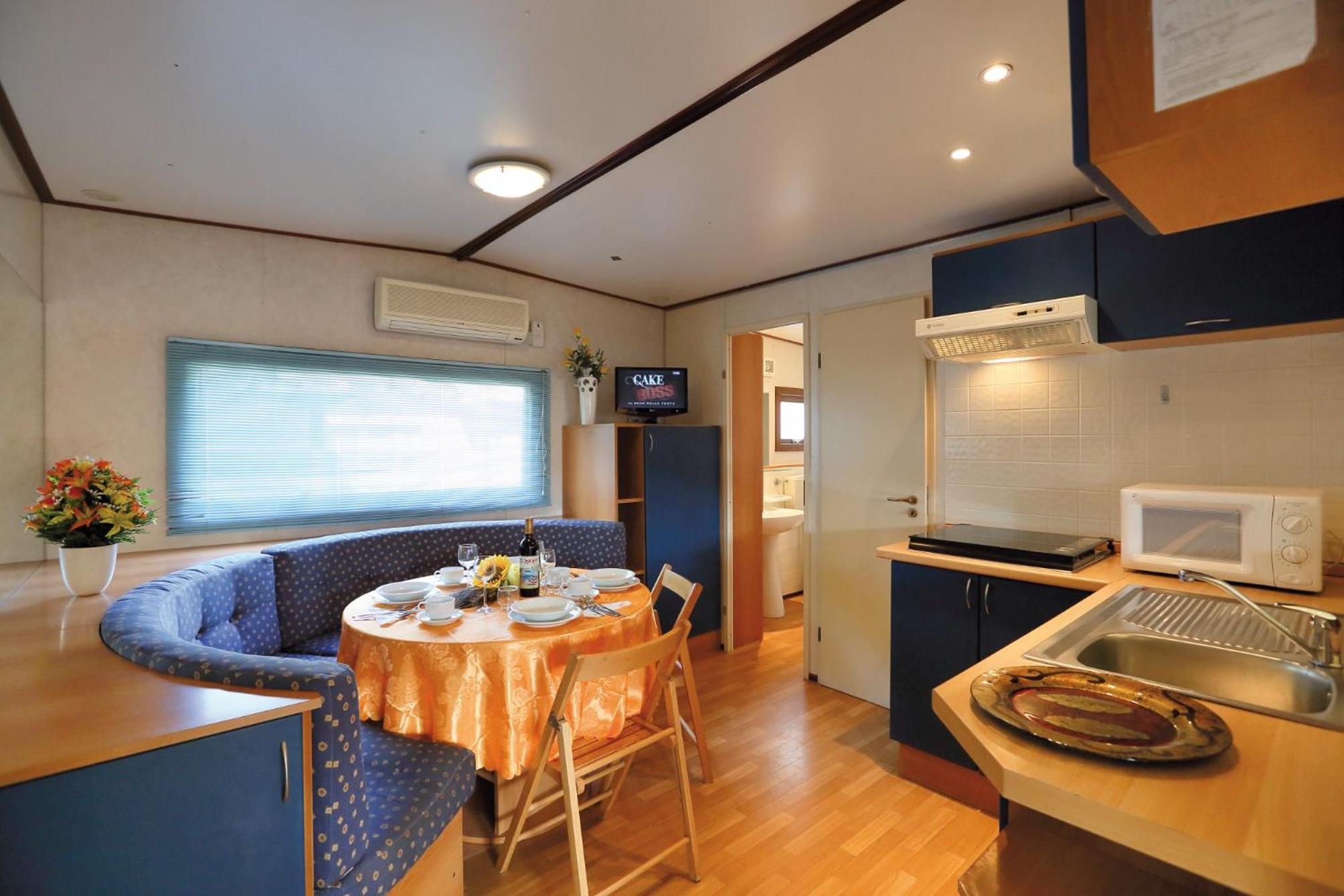 Luxury Mobile Home - Beach Package photo 2