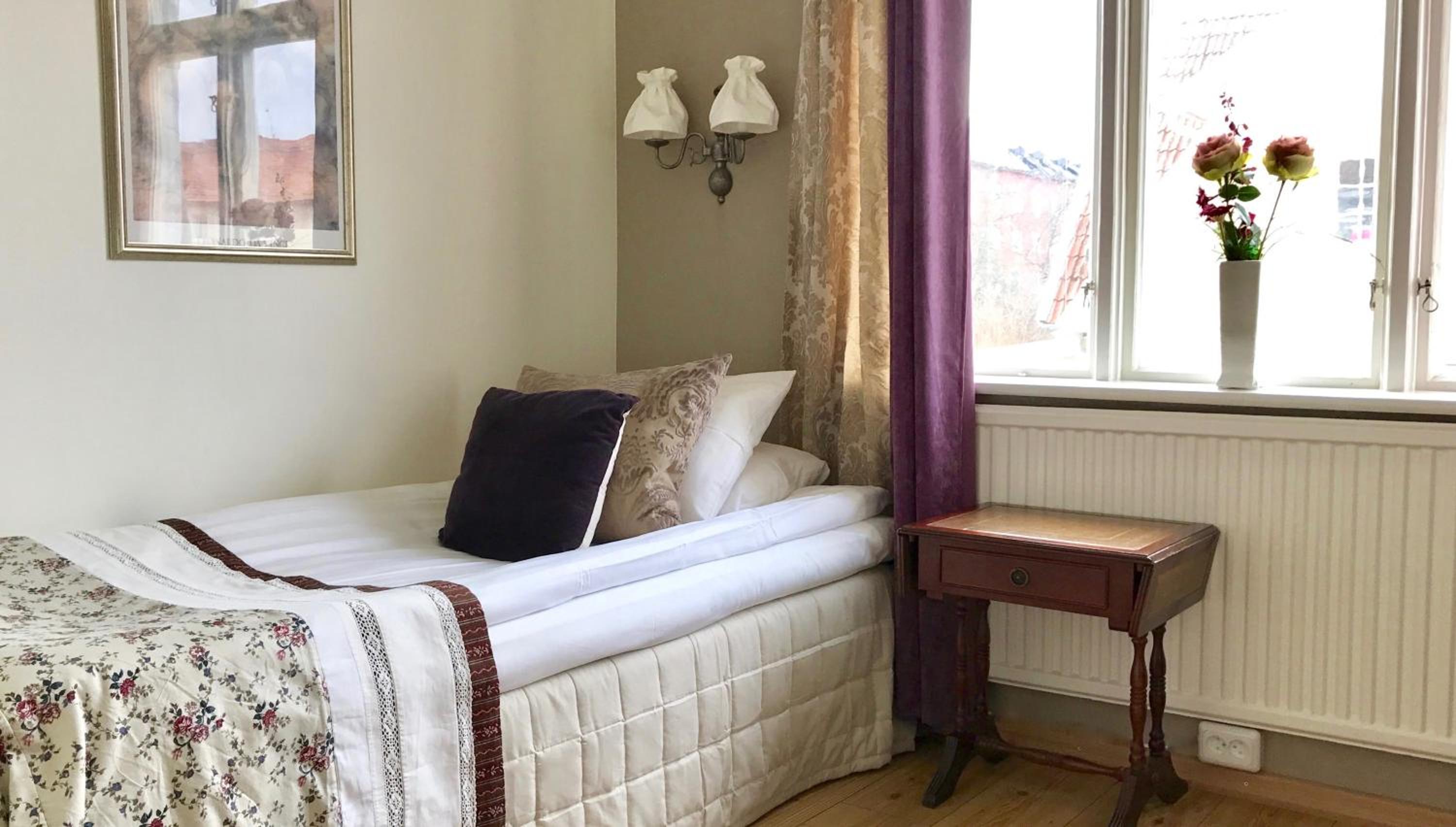 Standard Single Room with Private Bathroom photo 1