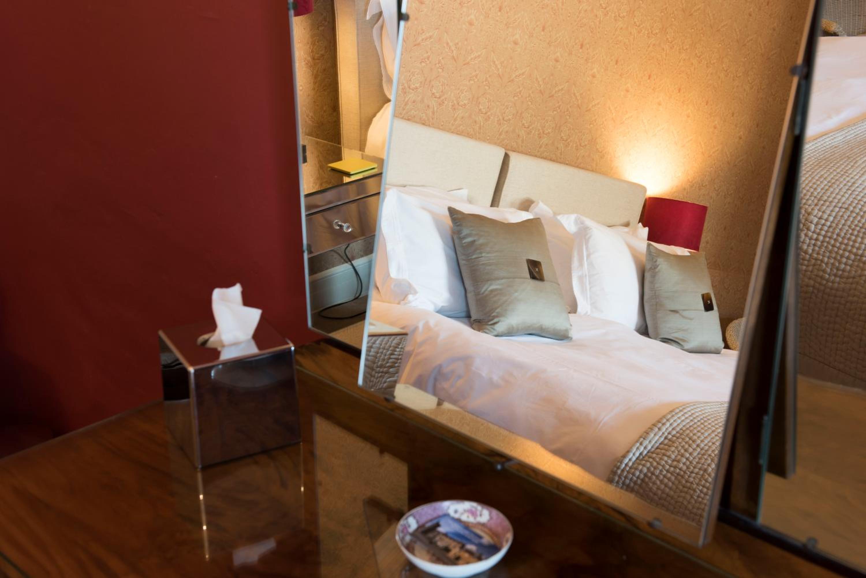 Large Double or Twin Room photo 2
