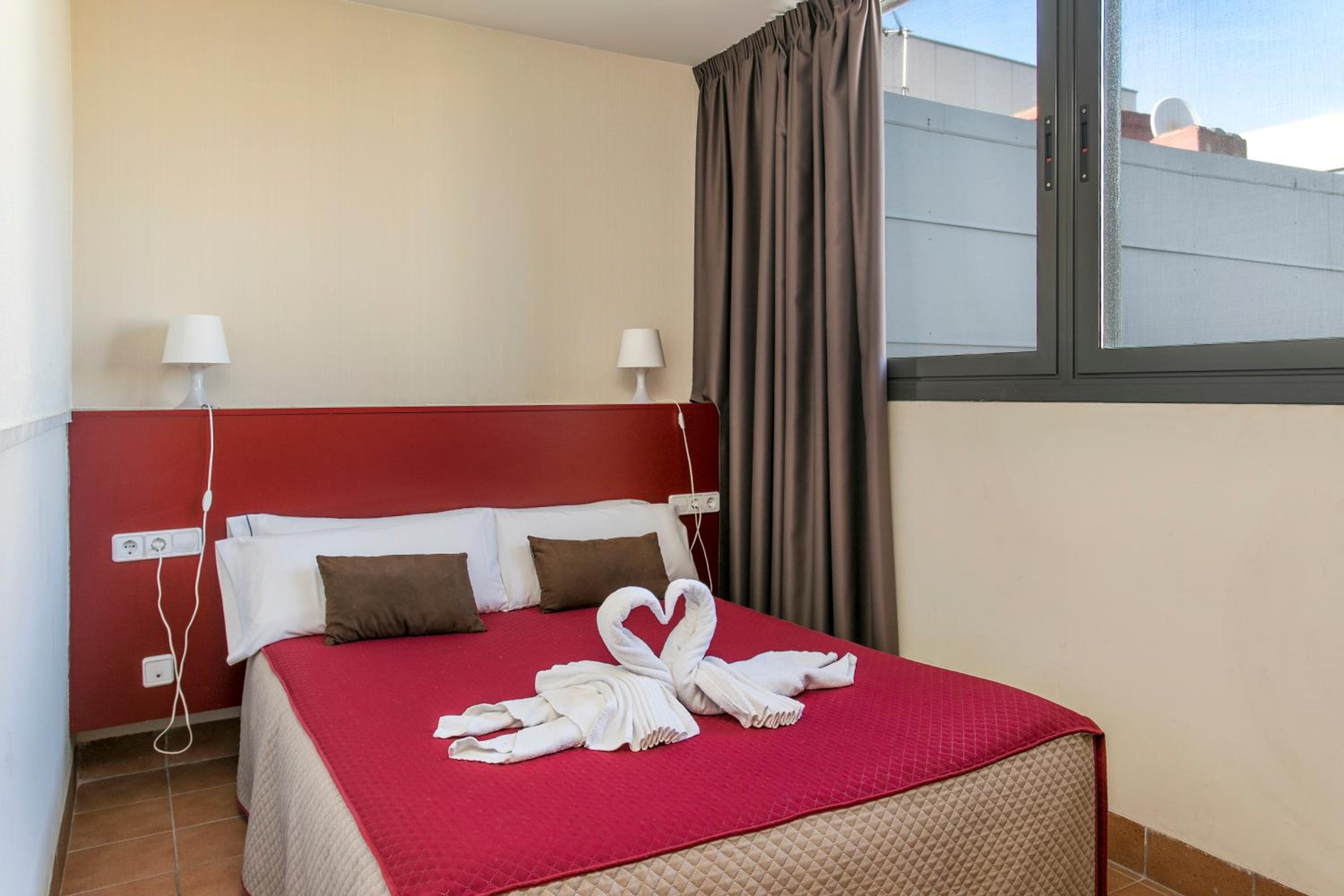 Two-Bedroom Apartment - Top Floor with Sagrada Familia views photo 3