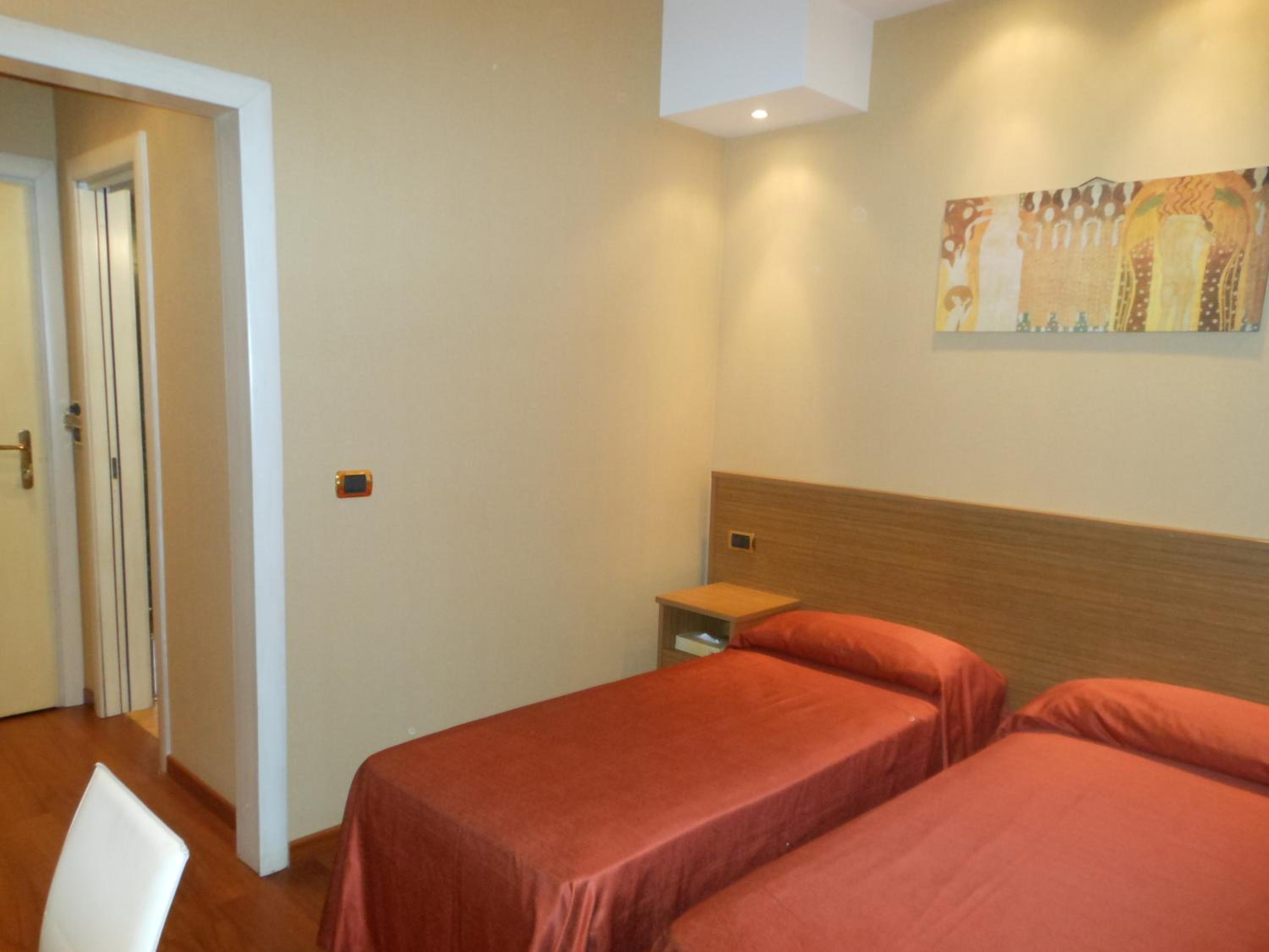 Double Or Twin Room photo 2