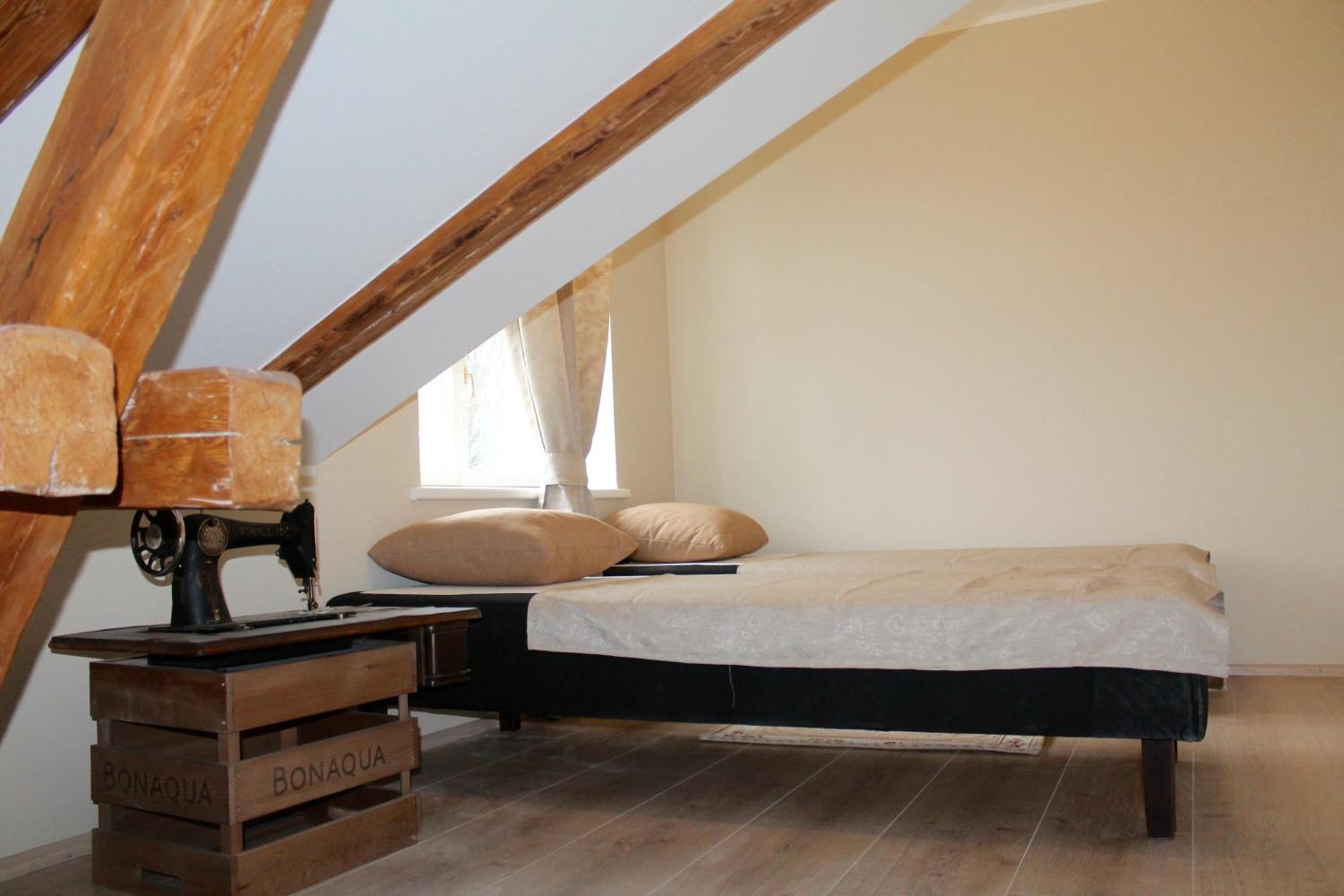 One-Bedroom Apartment - Photo 4