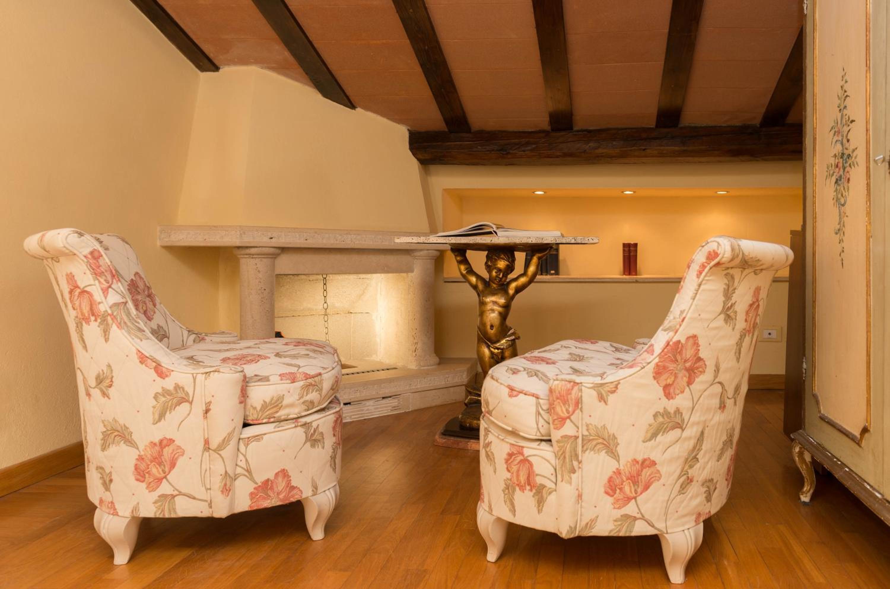 Classic Double or Twin Room - Photo 2