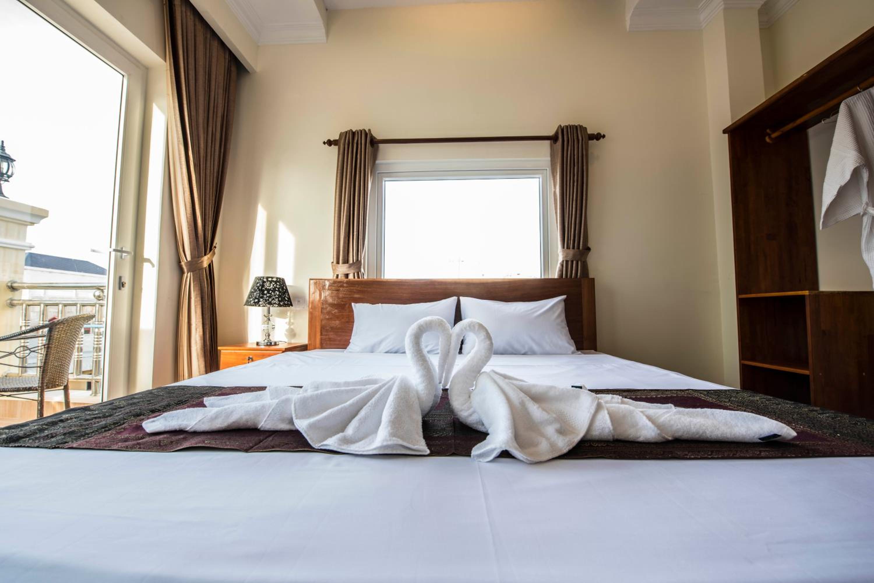 Deluxe Double Room - Photo 2