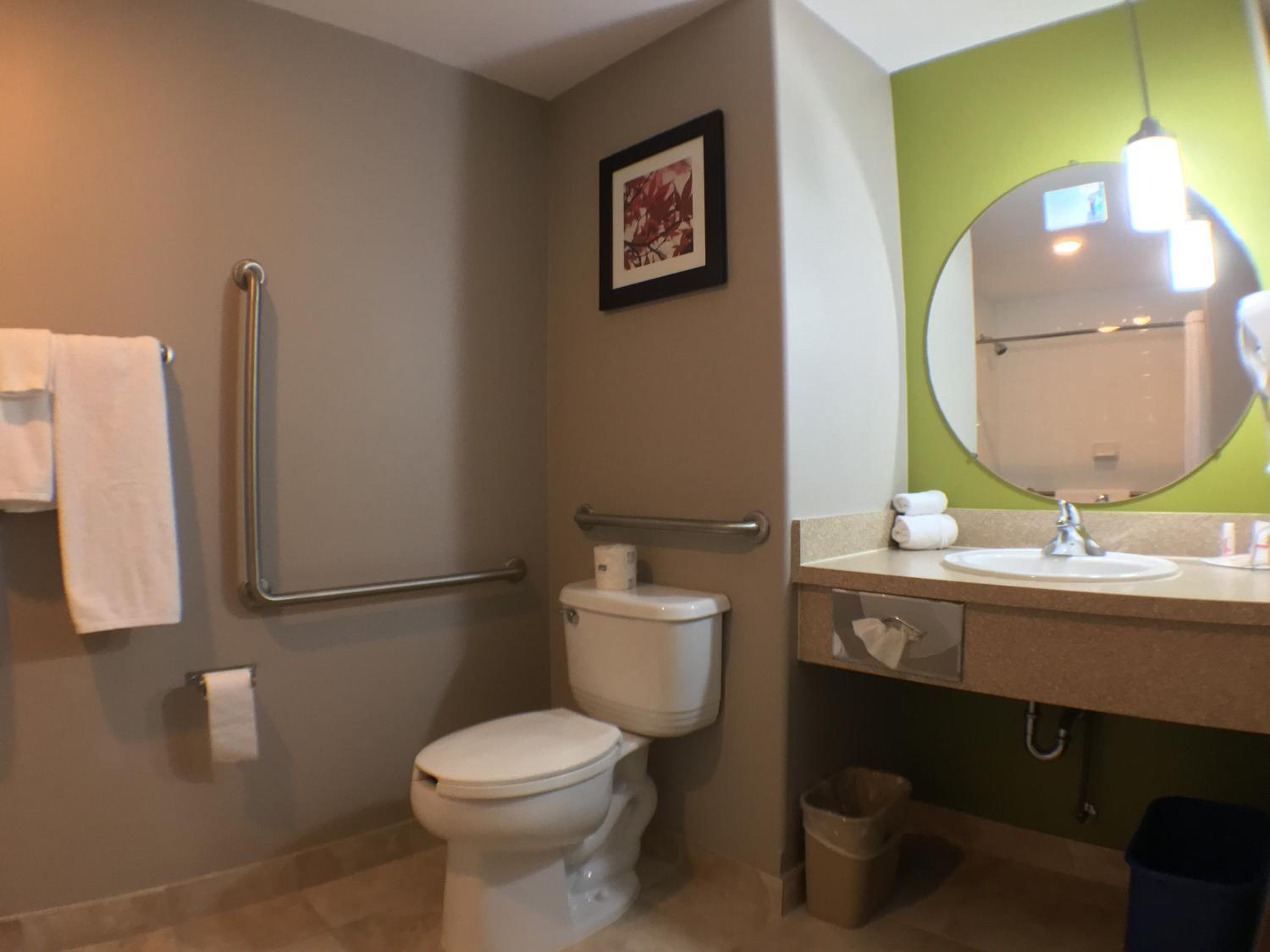 Queen Room - Disability Access - Non-Smoking - Photo 2