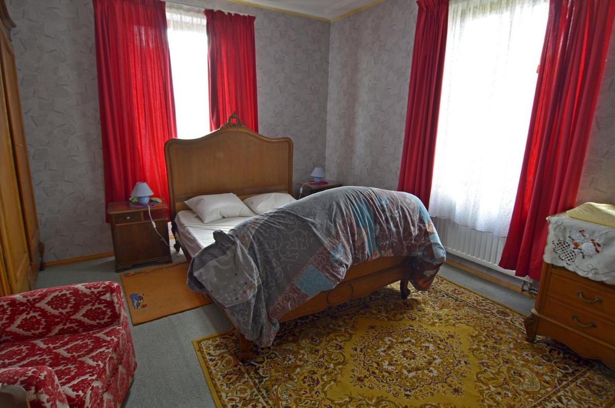 Two-Bedroom House photo 2