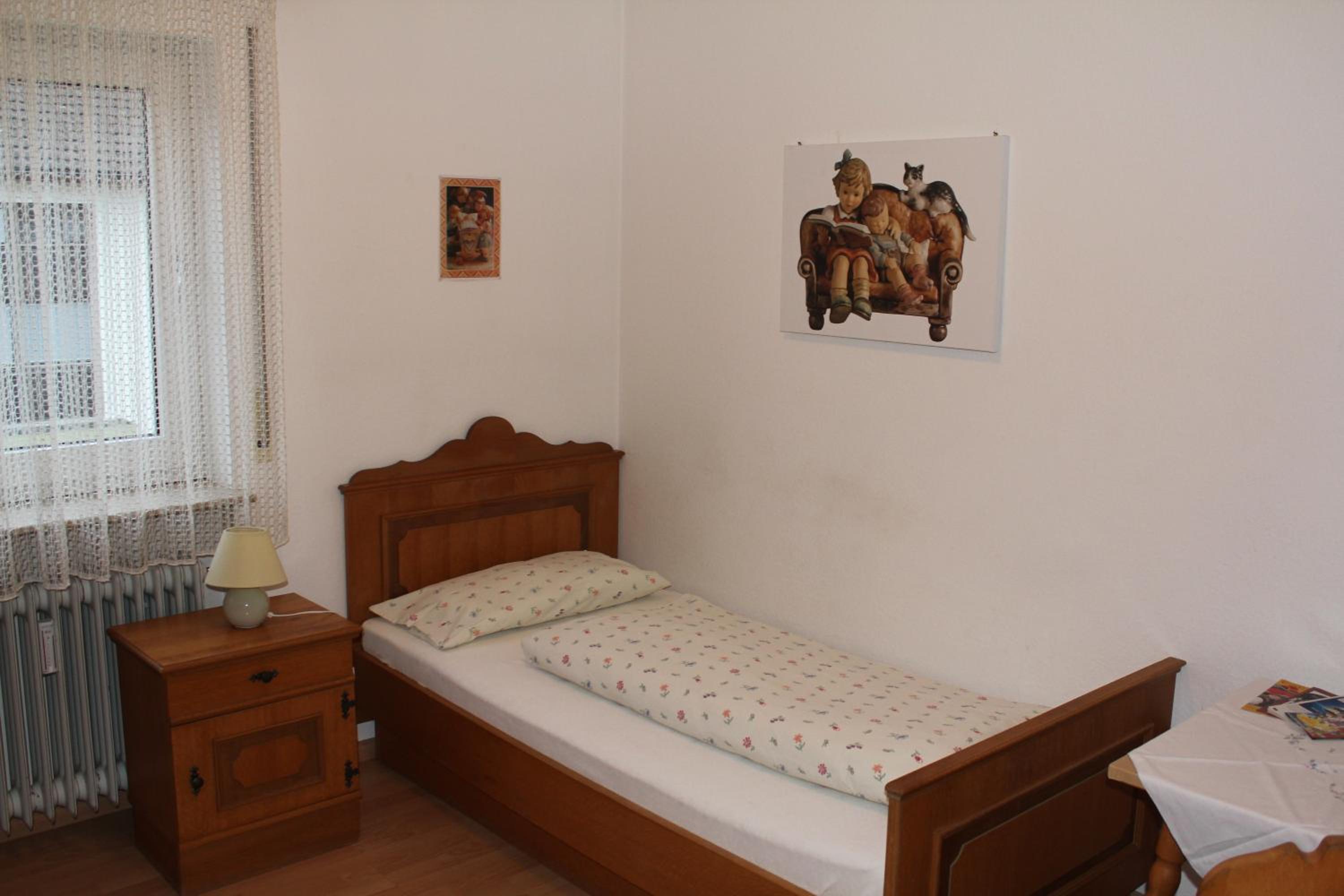 Single Room with Private Bathroom photo 1
