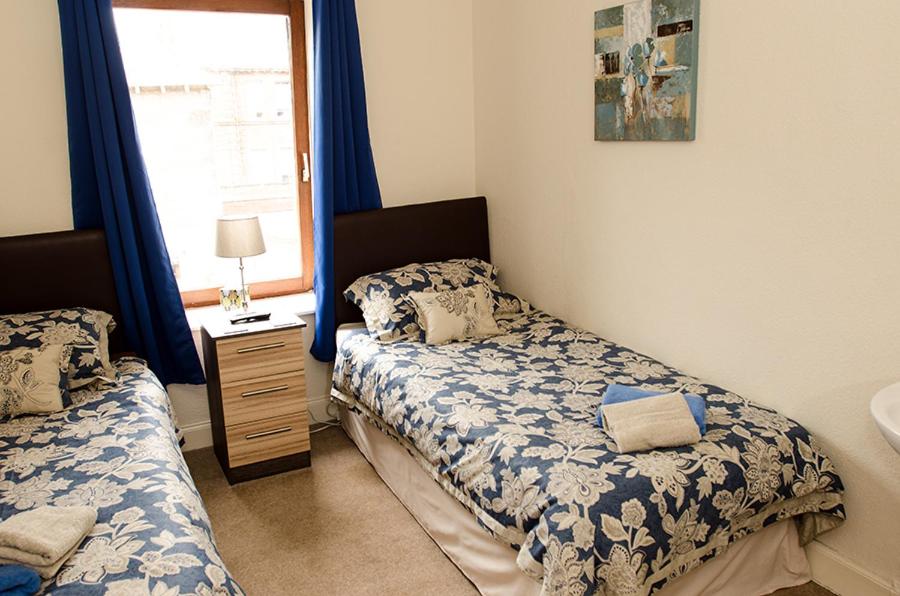 Twin Room With Shared Bathroom photo 2