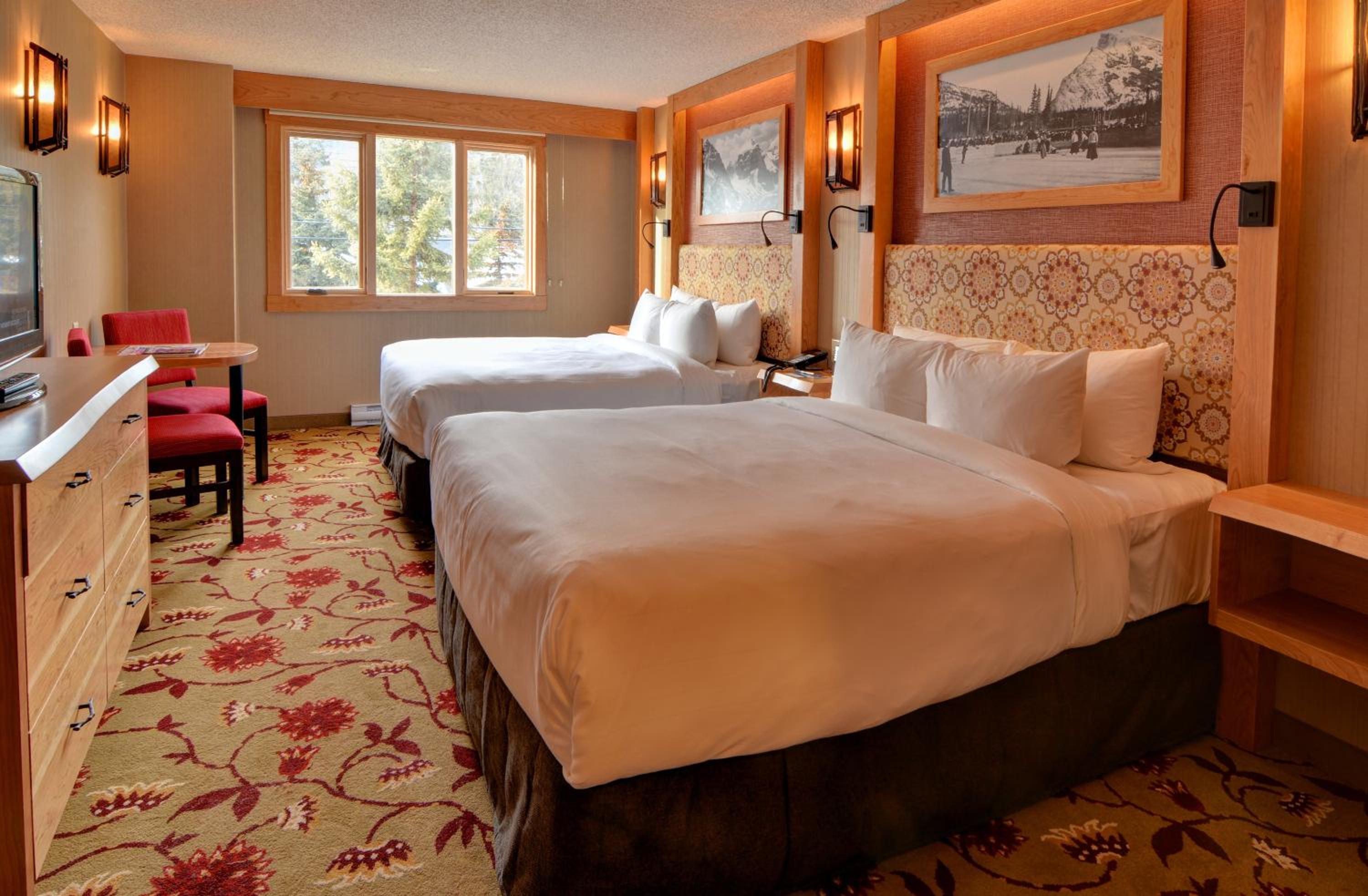 Superior Two Queen Room - Photo 1