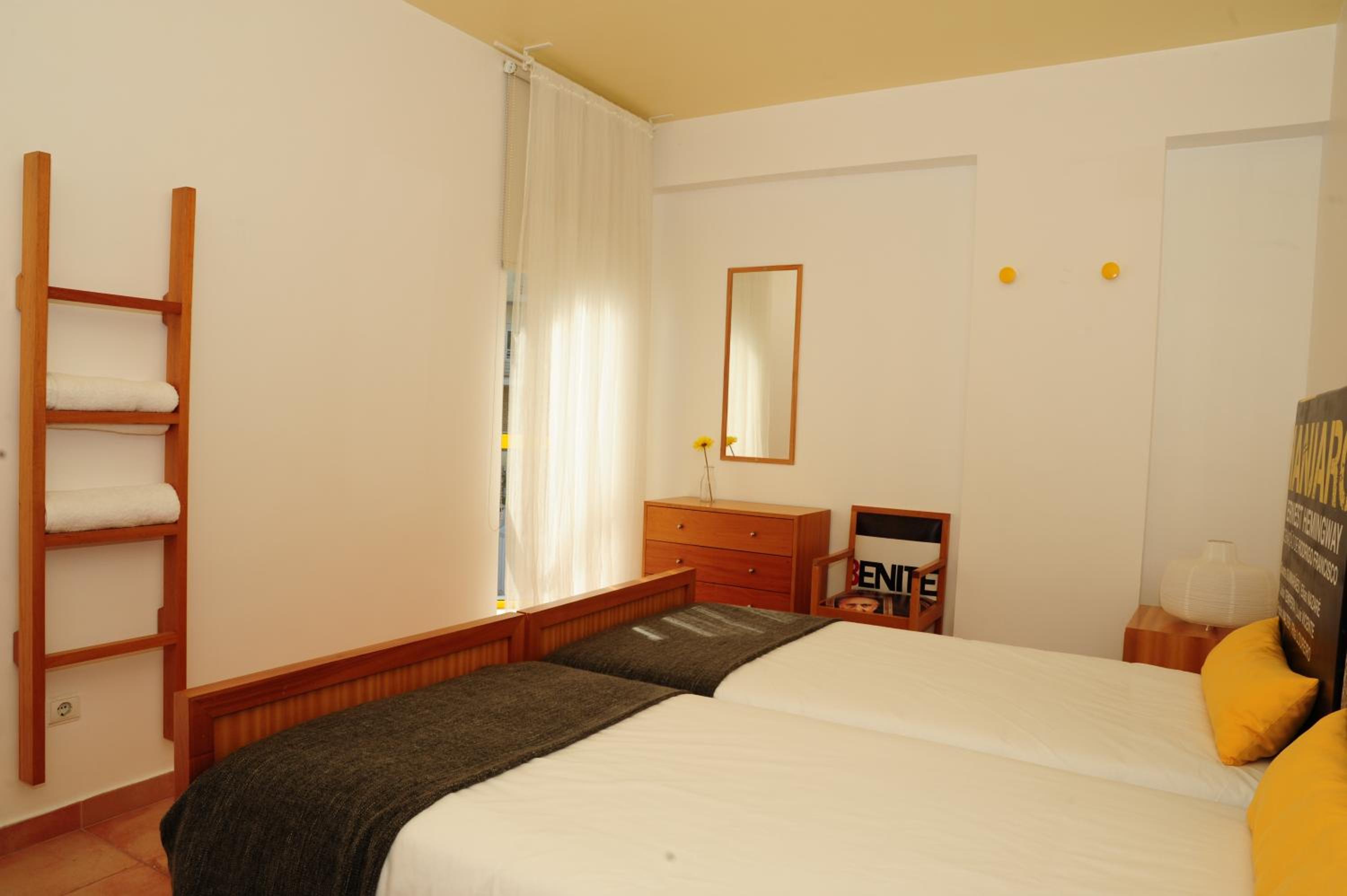 Twin Room with Shared Bathroom photo 1