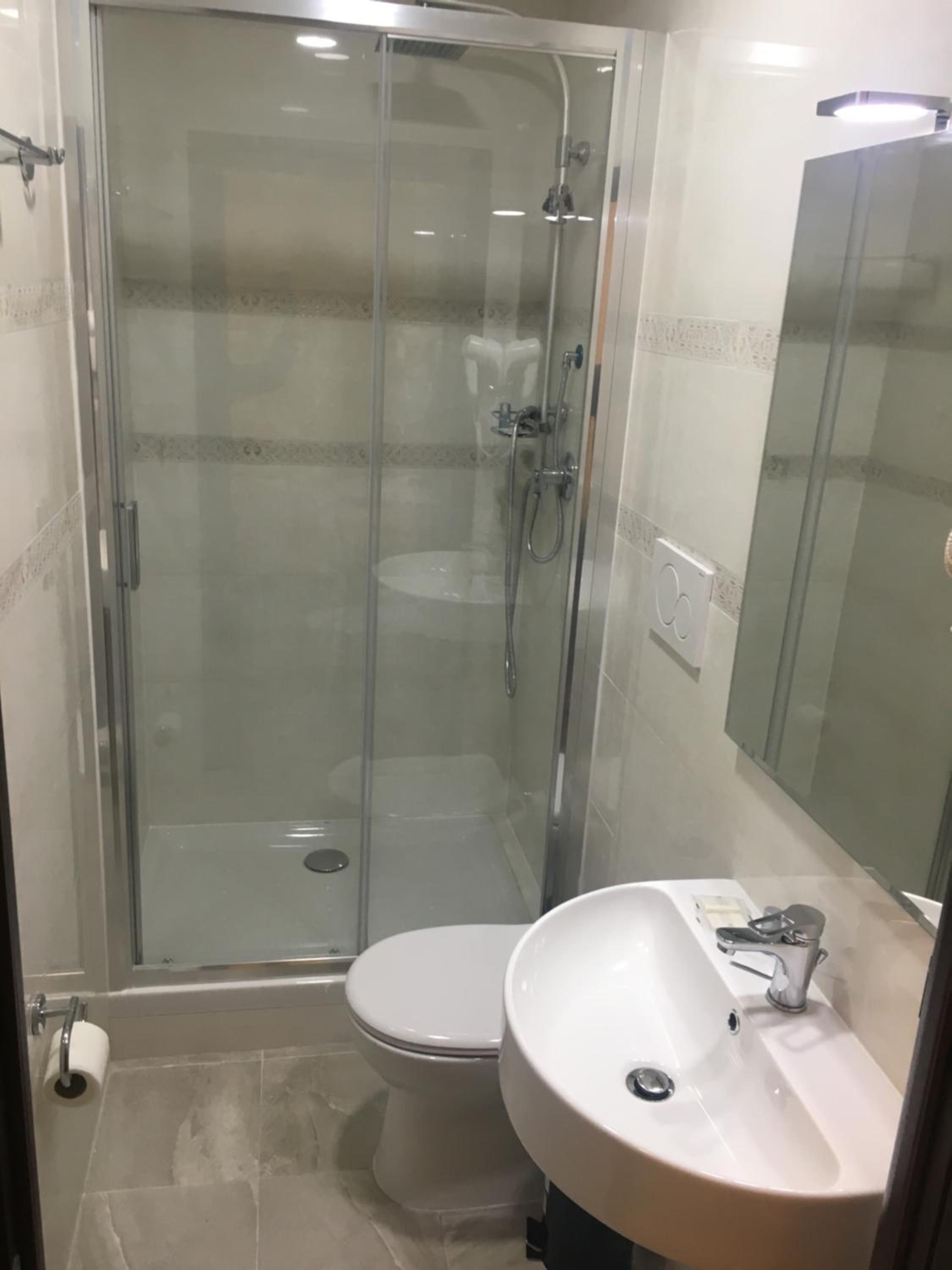 Triple Room with Private Bathroom photo 3