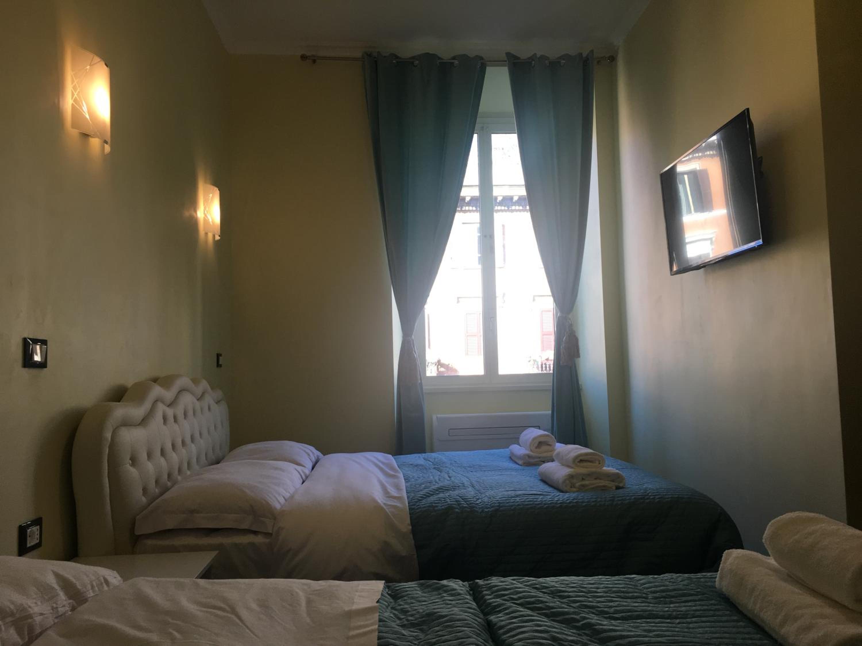 Triple Room with Private Bathroom photo 1