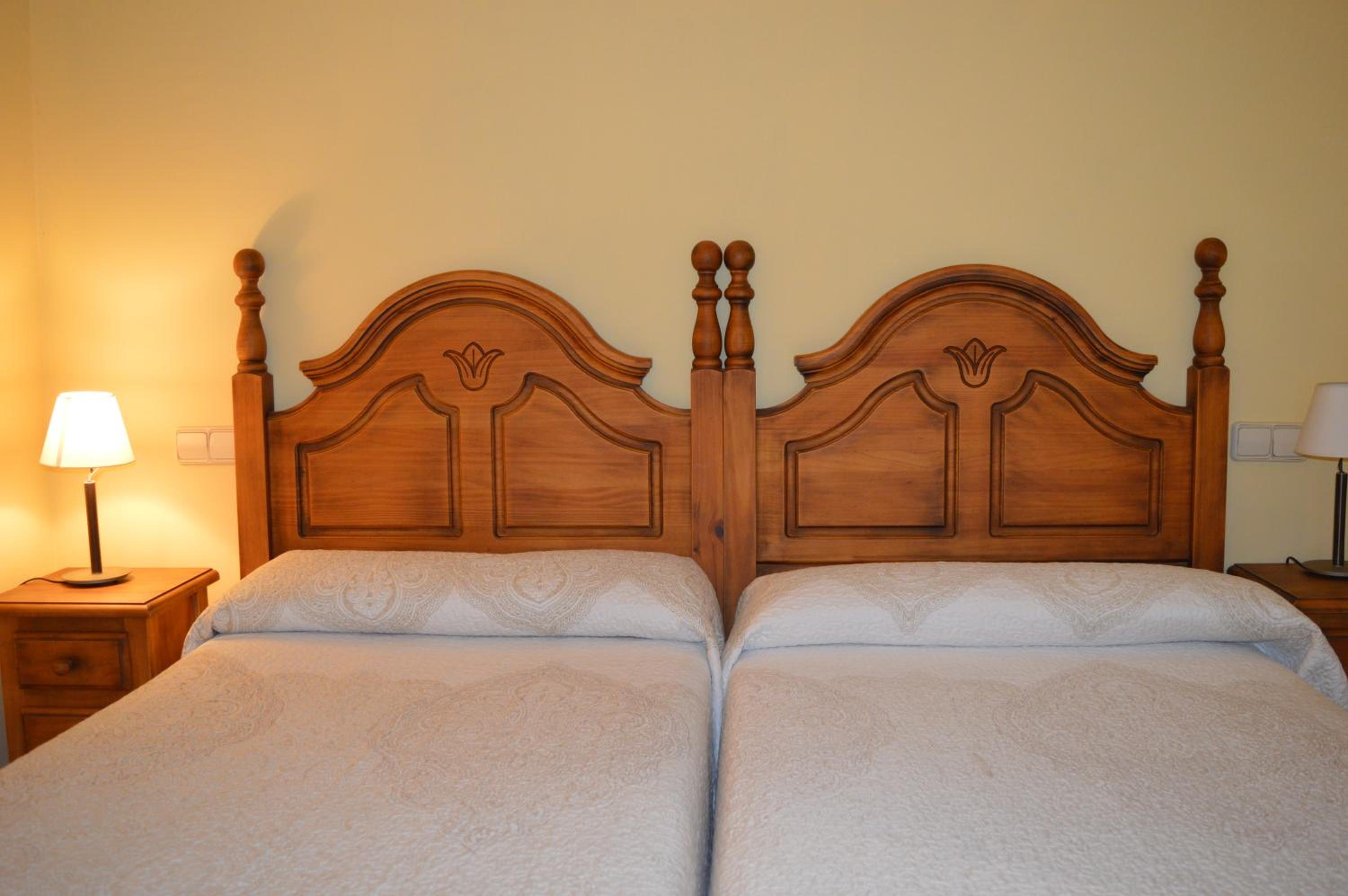 Two Connecting Double Rooms - Photo 4