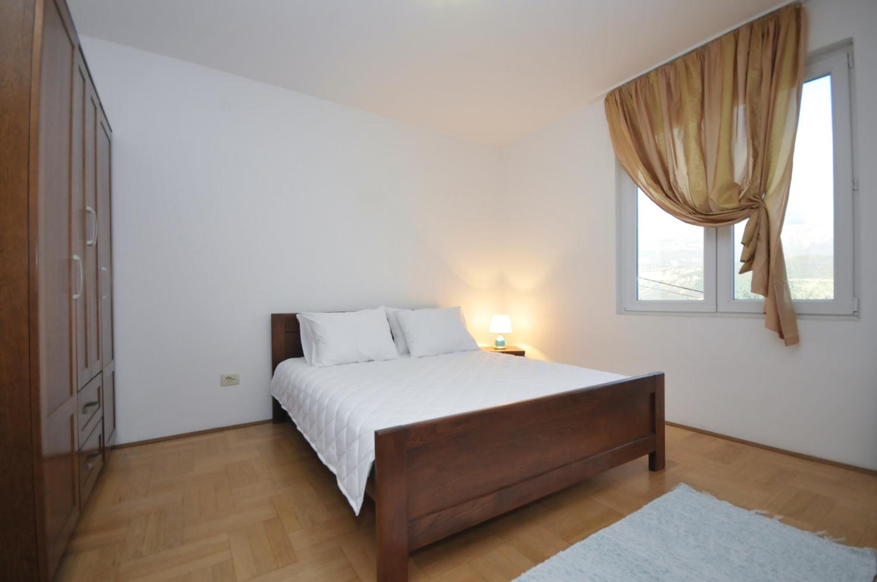 One-Bedroom Apartment with Sea View