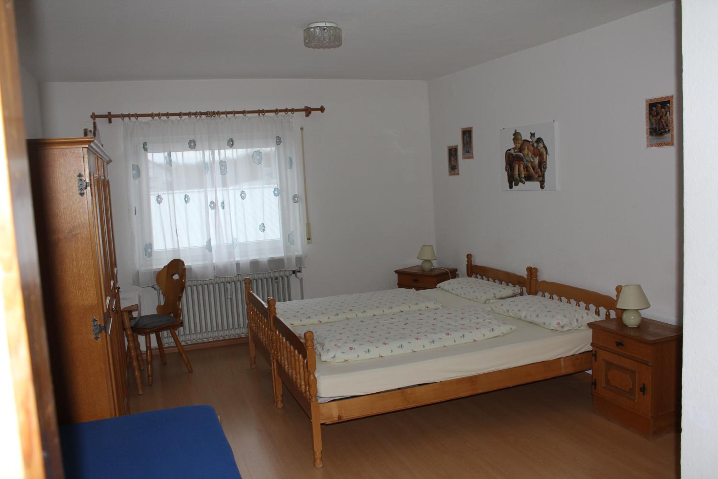 Quadruple Room with Private Bathroom - Photo 33