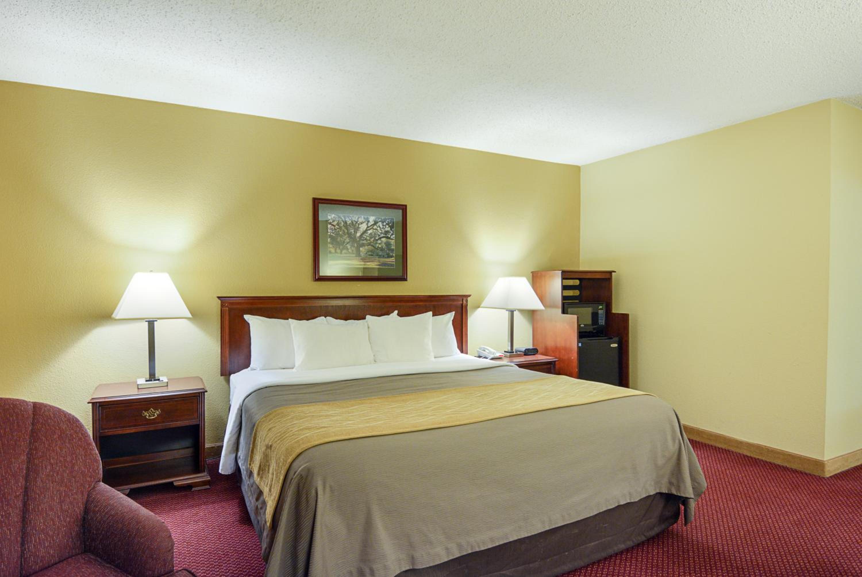 Standard King Room - Non Smoking - Photo 1