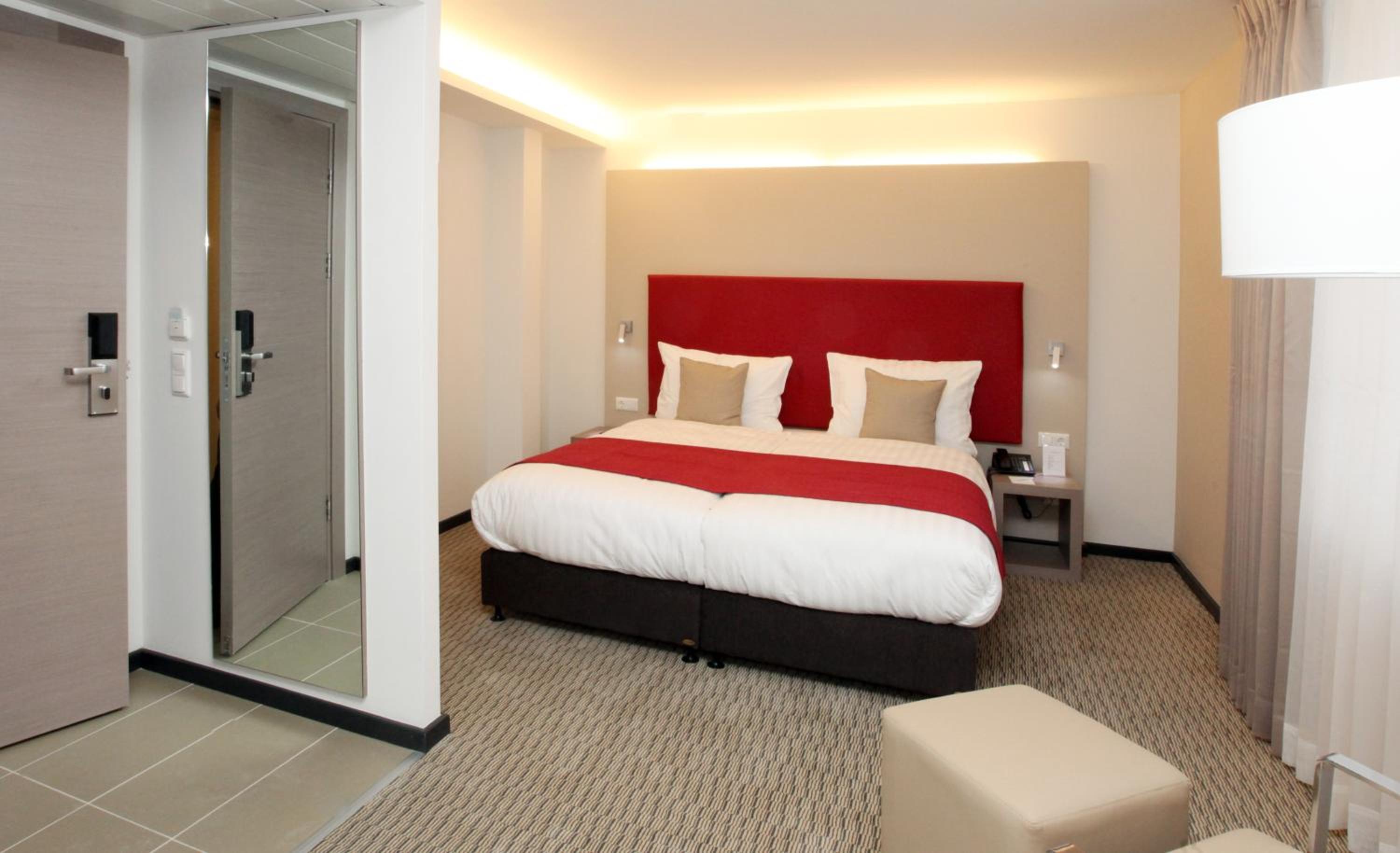 Standard Room 1 King Bed - Photo 1