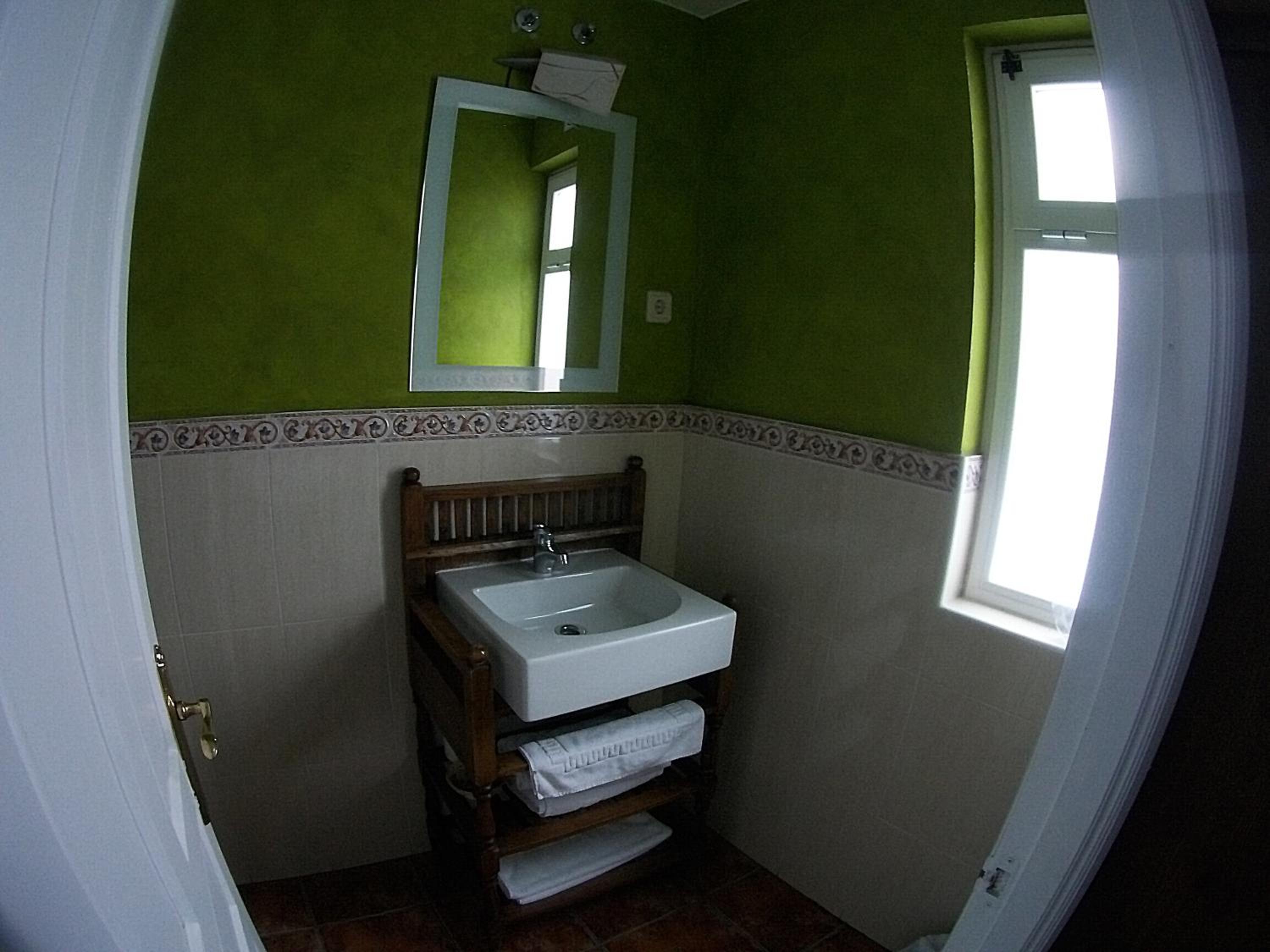 Standard Double or Twin Room photo 3