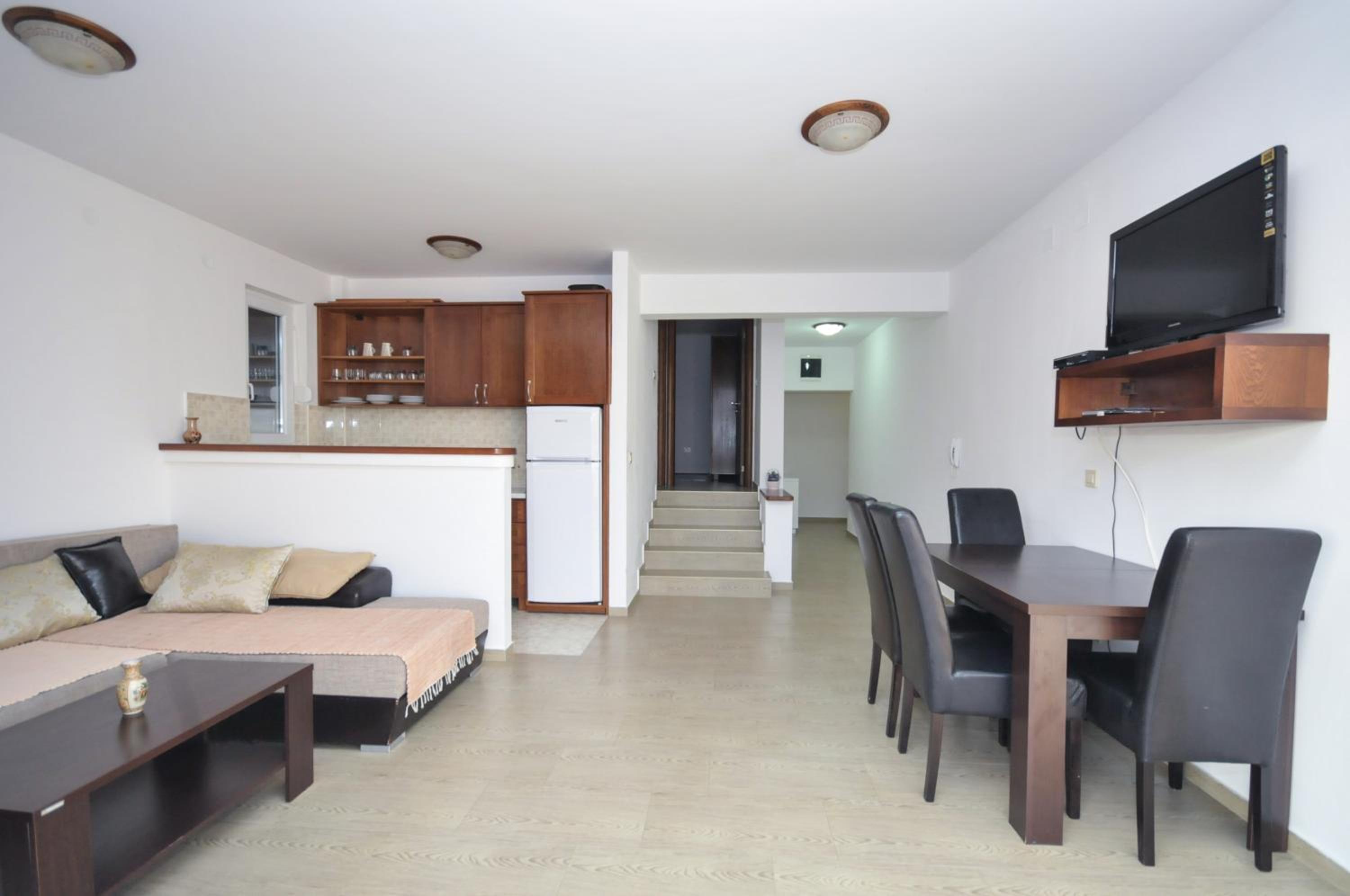One-Bedroom Apartment with Sea View