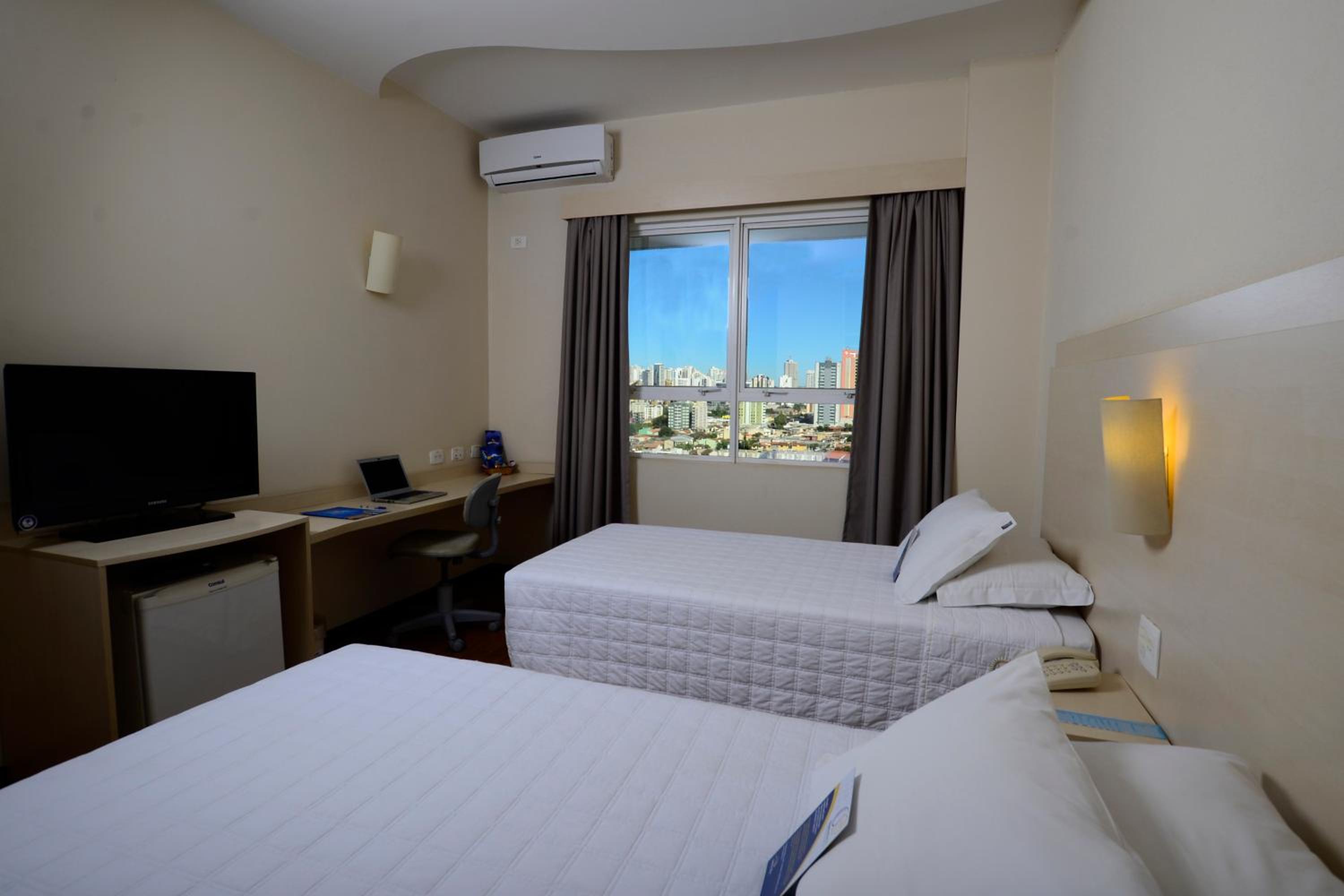 Superior Twin Room photo 2