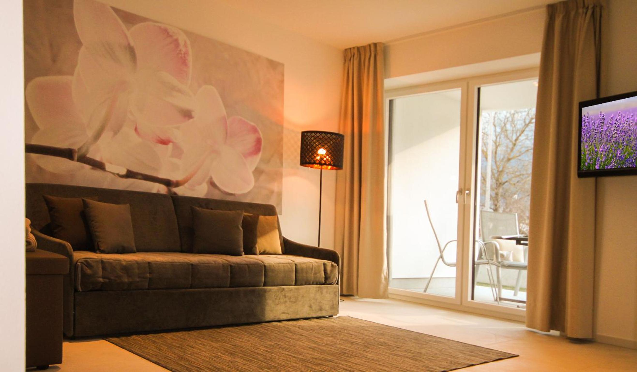 Apartment With Garden View