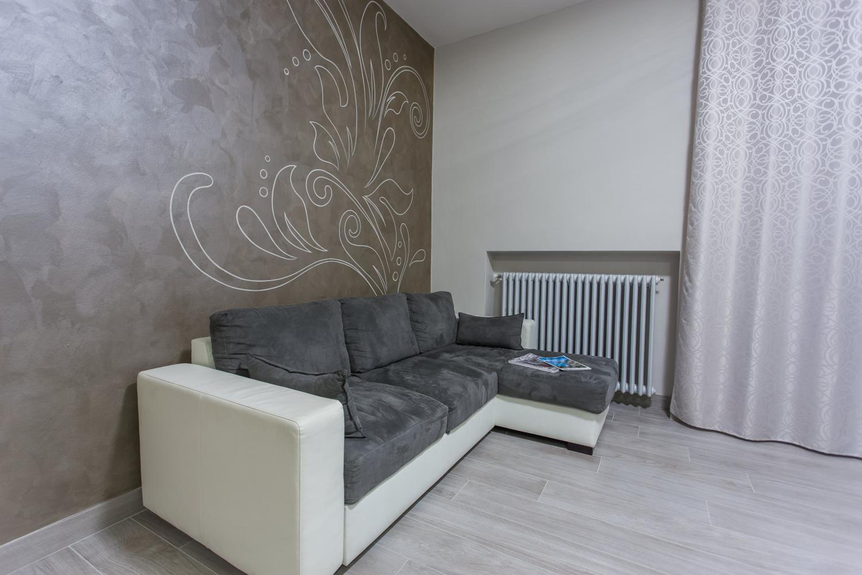 Two-Bedroom Apartment - Photo 12