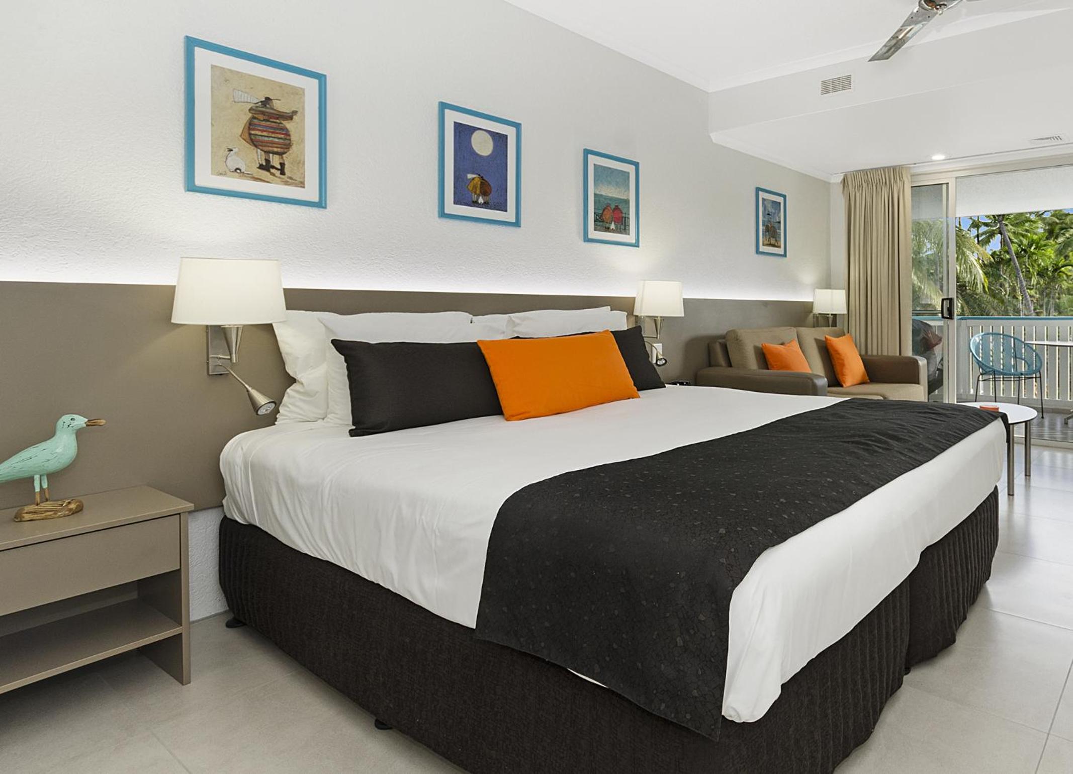 Superior Studio Apartment with Partial Sea View - First Floor