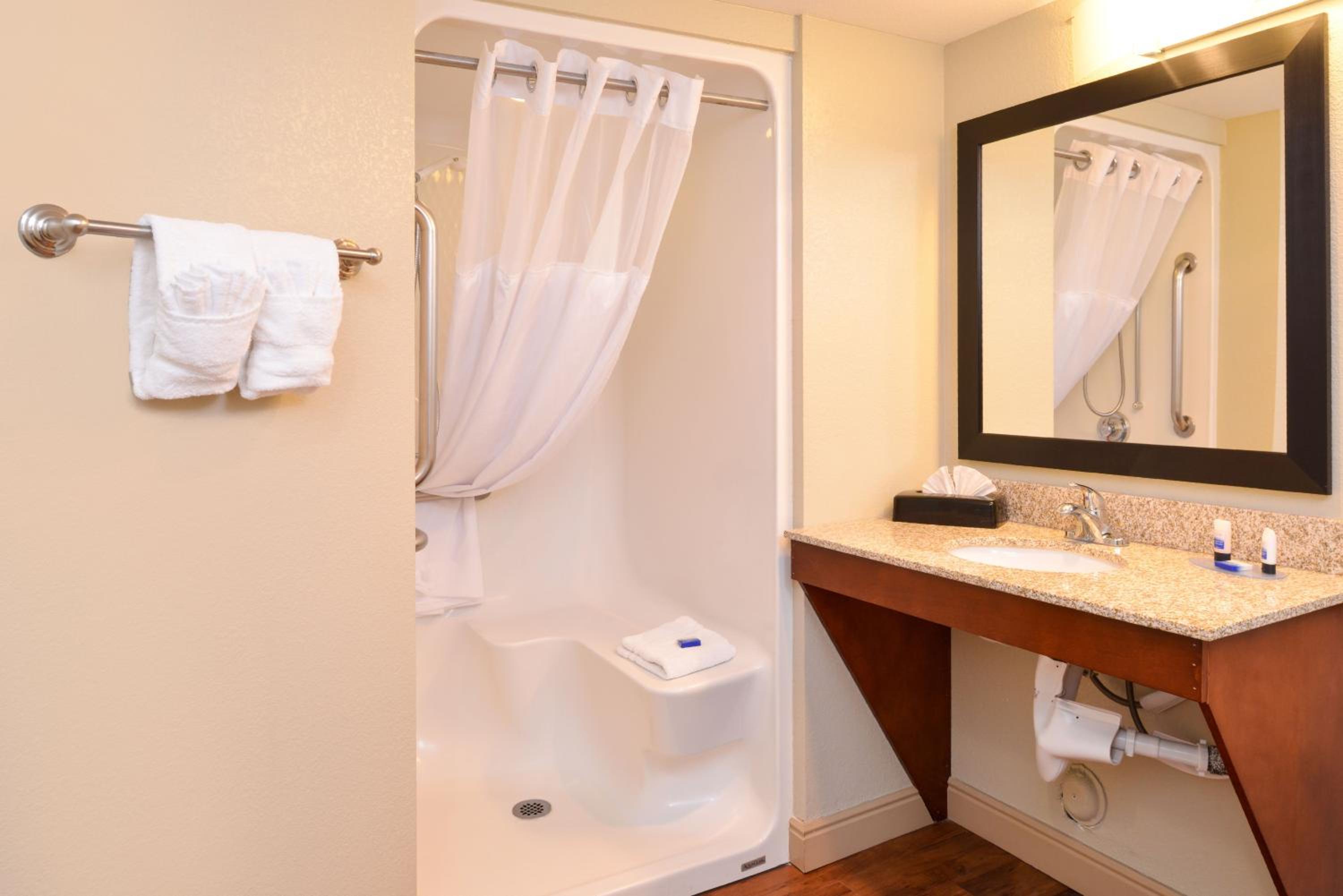 Double Room with Two Double Beds - Second Floor - Photo 10