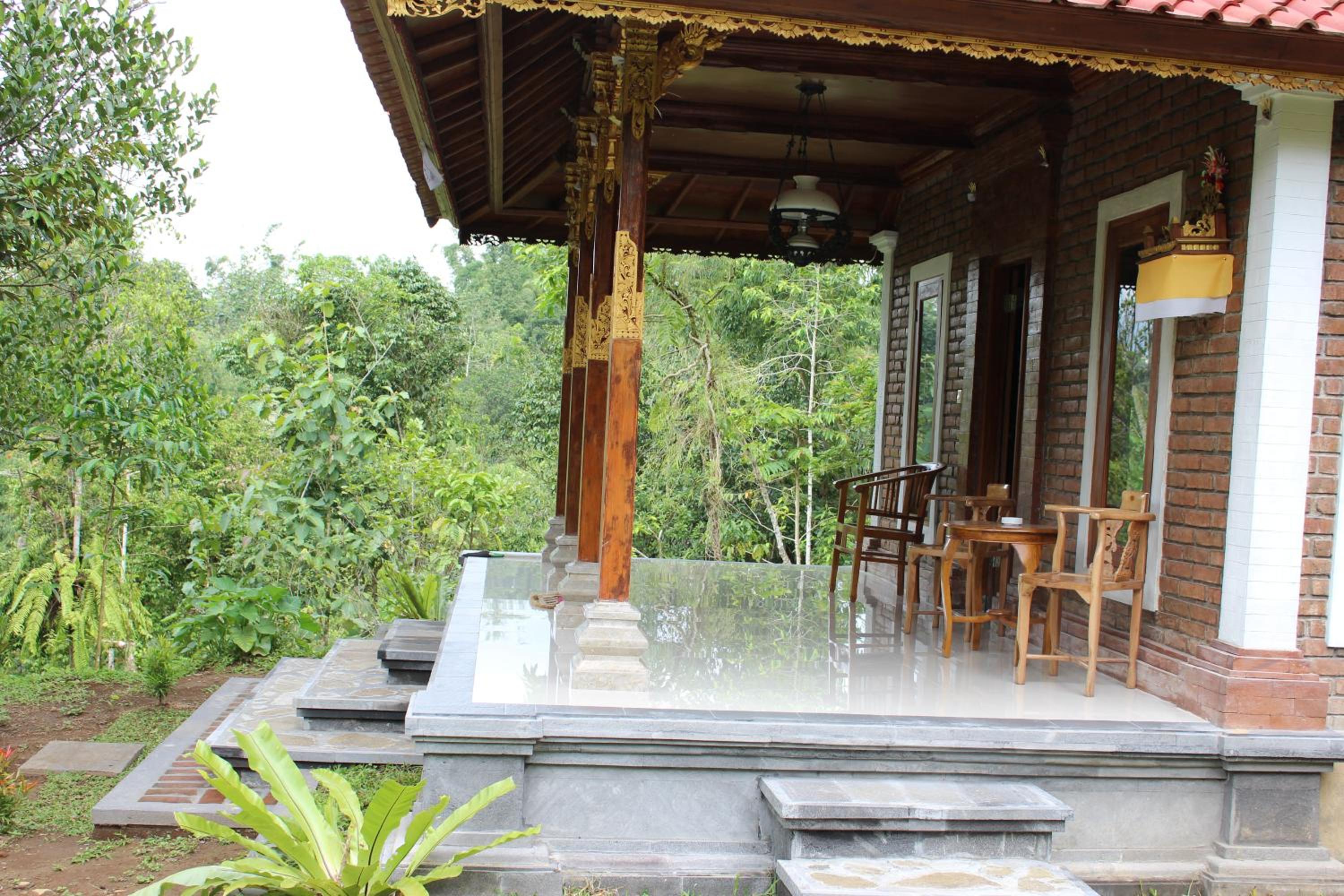 Deluxe Double Room with Balcony - Photo 4
