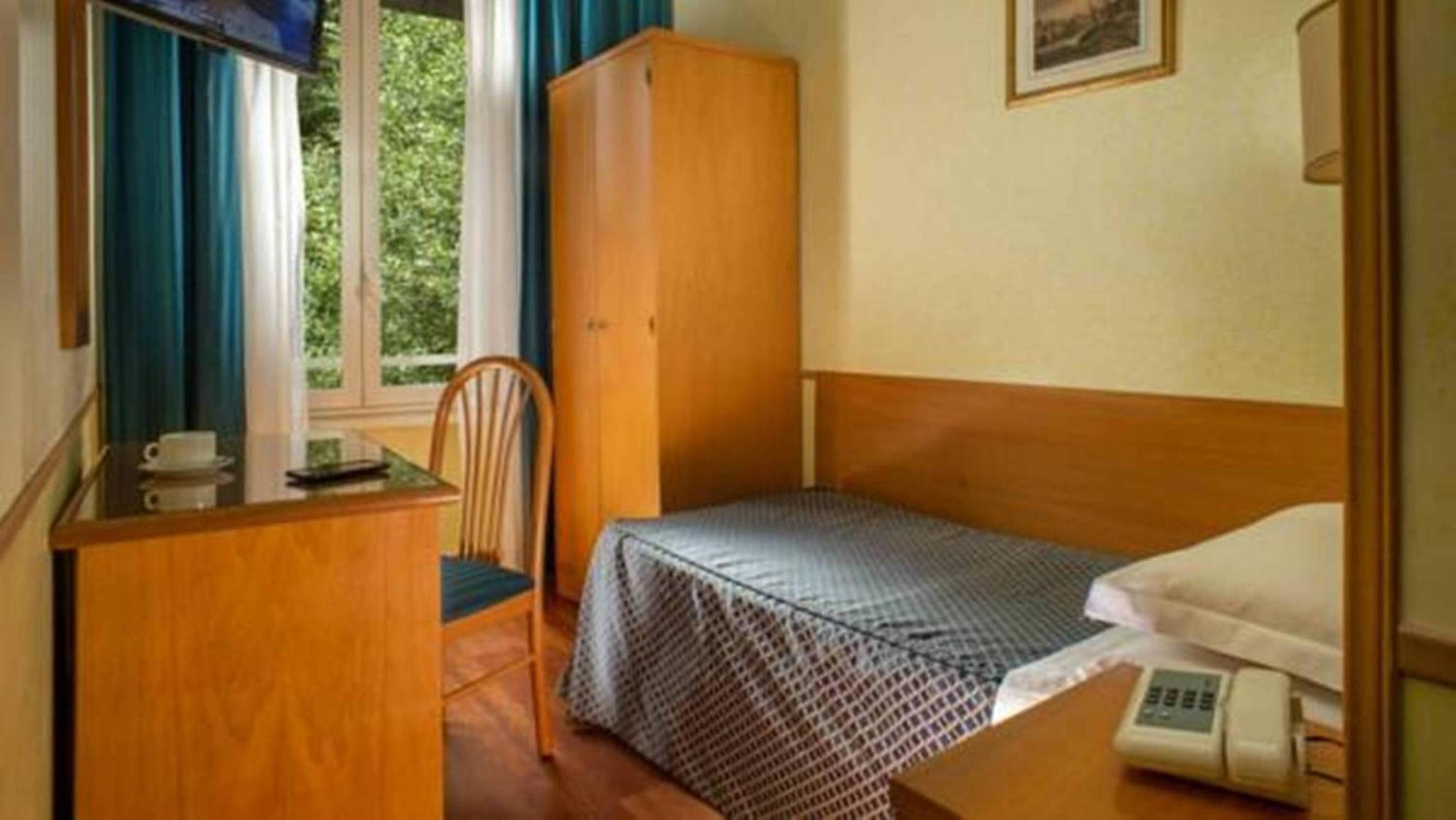 Single Room - Separate Building photo 1