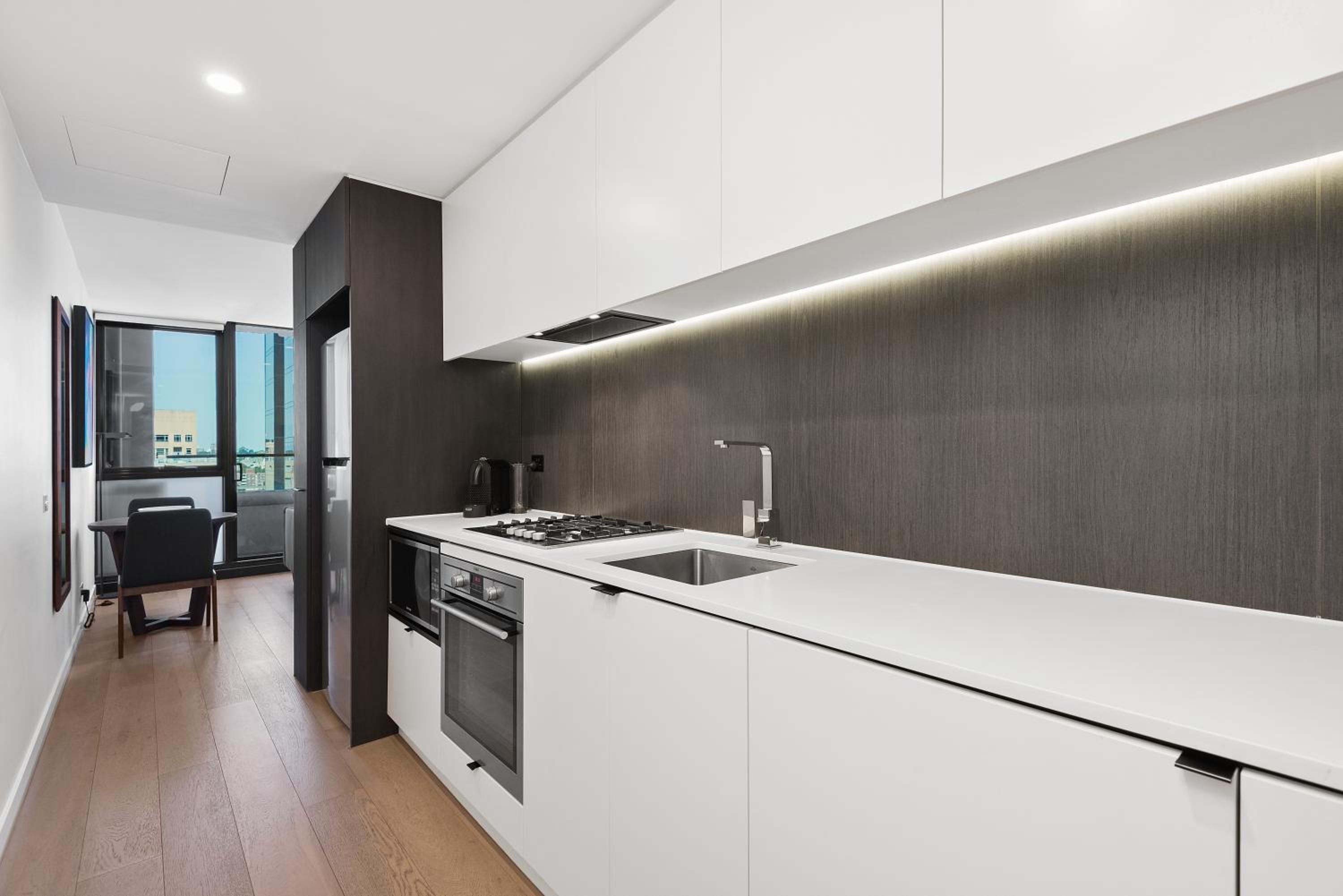 One Bedroom Upper Floor Apartment thumbnail 5