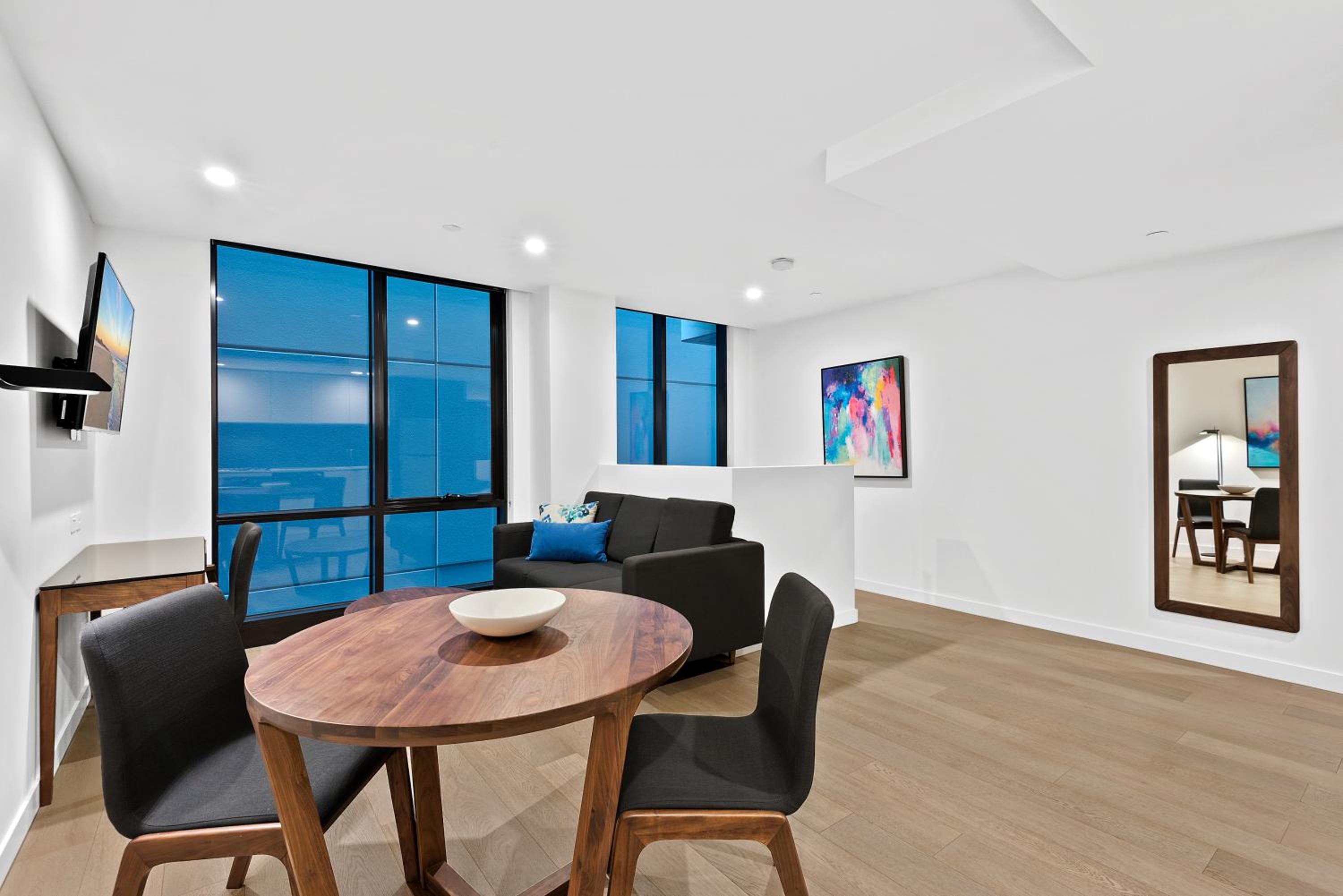 One-Bedroom Apartment thumbnail 6