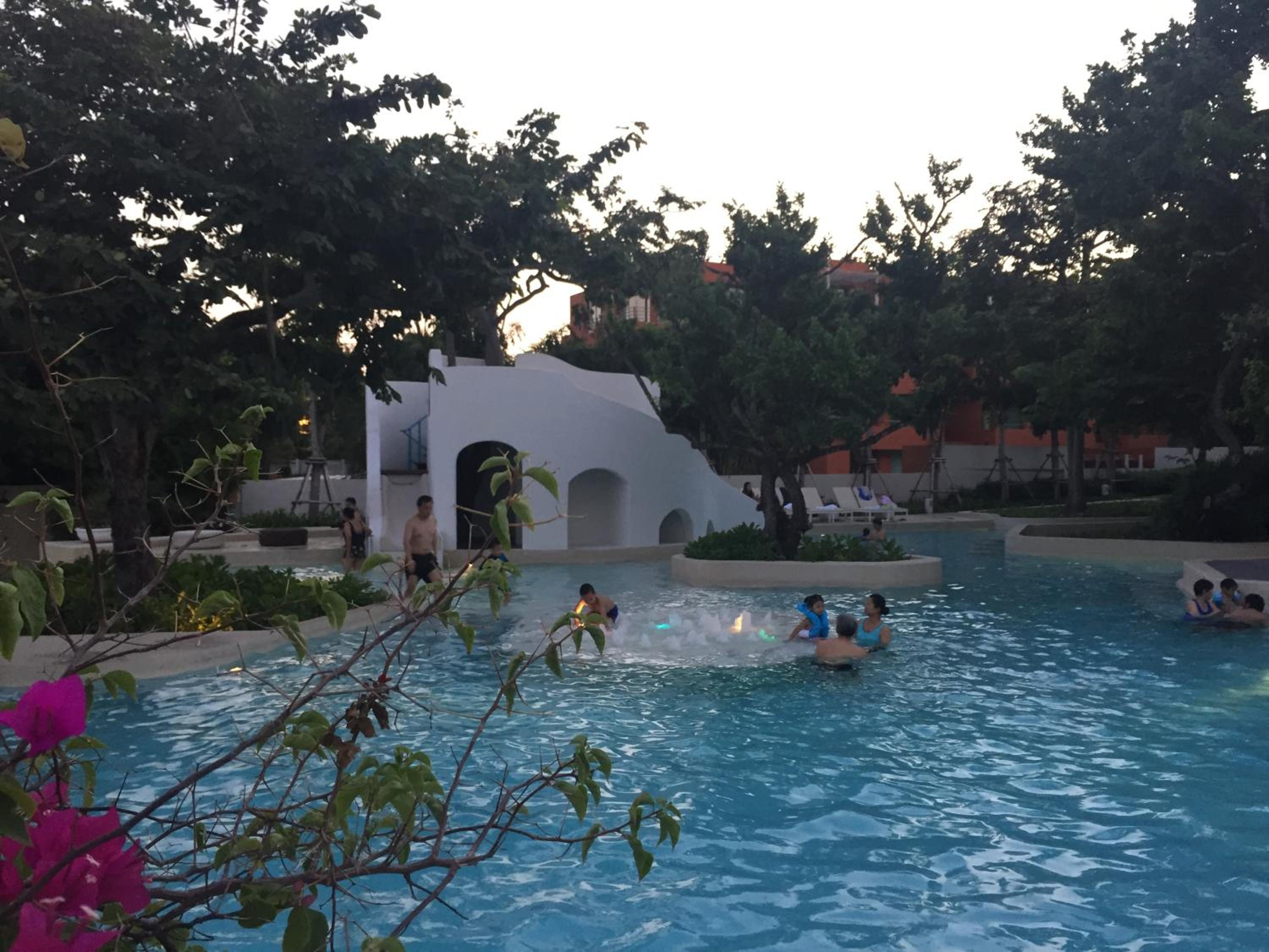 Apartment with Pool View  - Photo 37