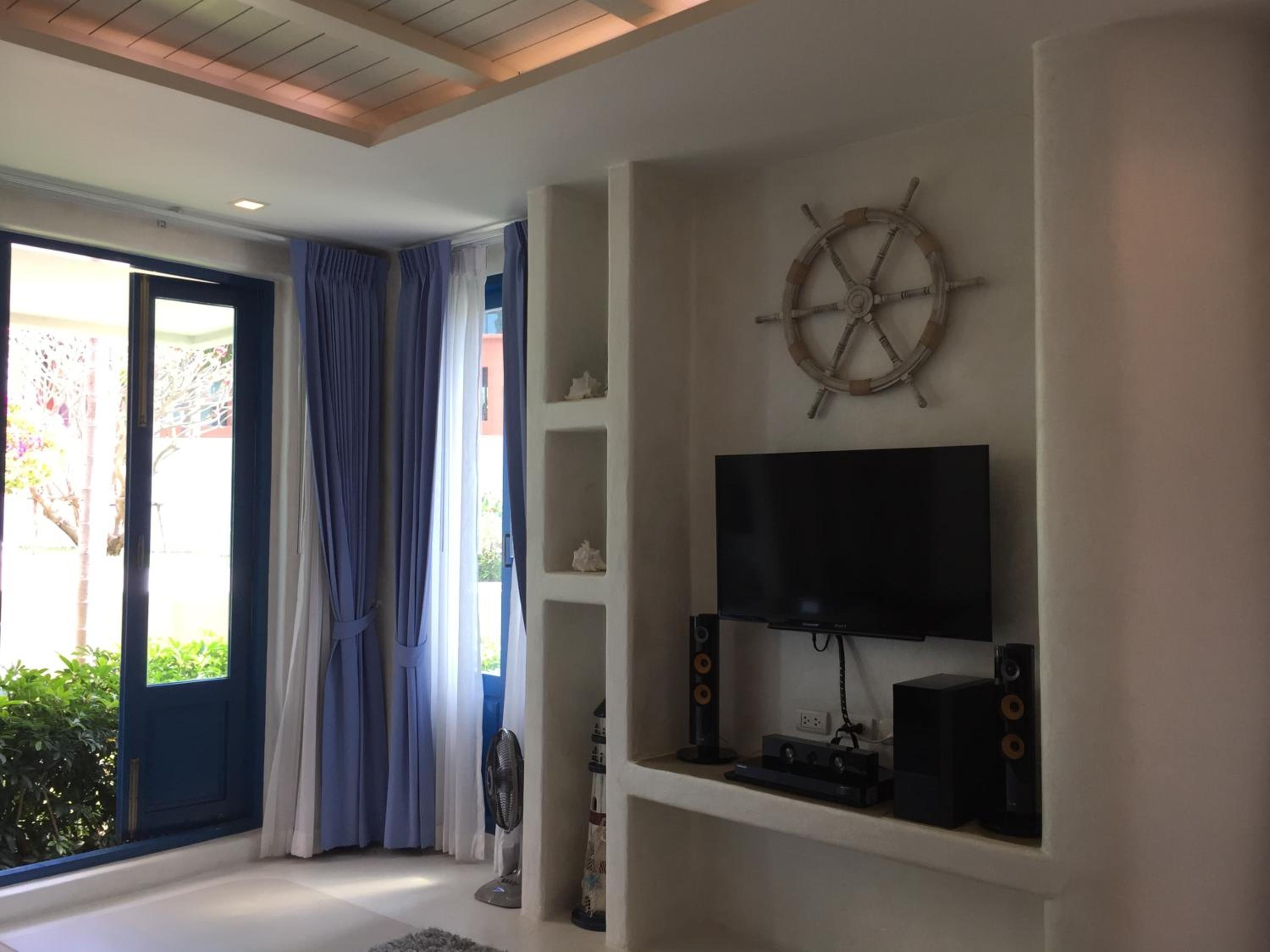 Apartment with Pool View  - Photo 33