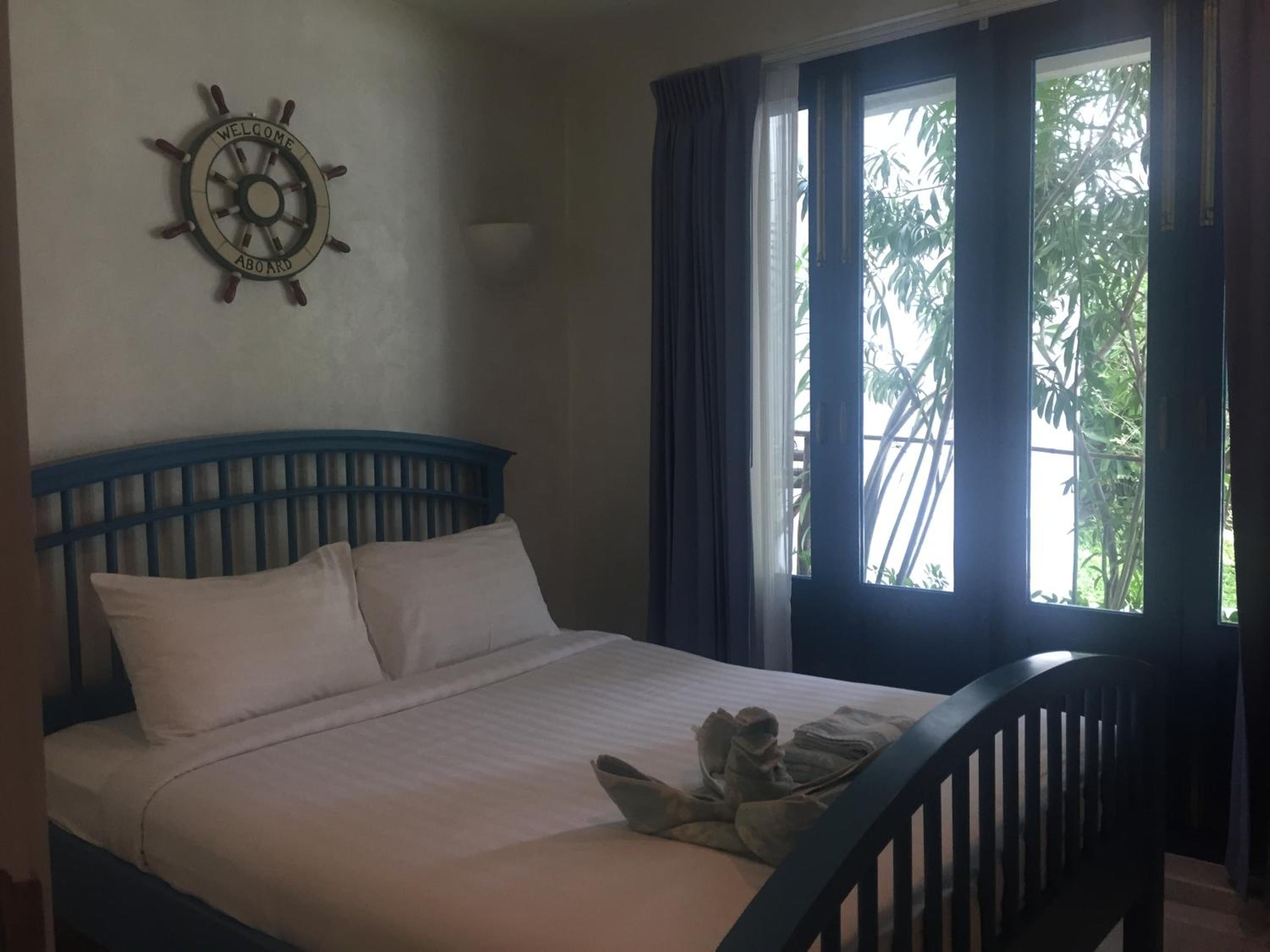 Apartment with Pool View  - Photo 18