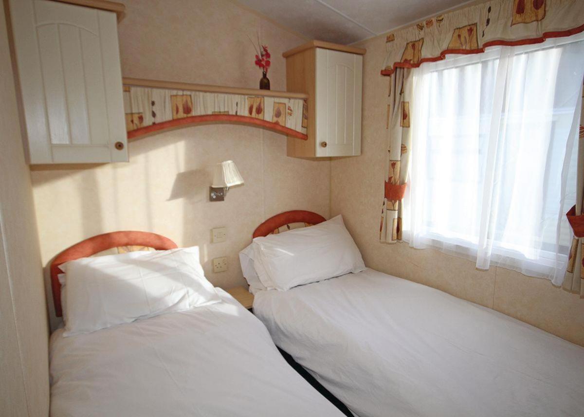 Mobile Home photo 2