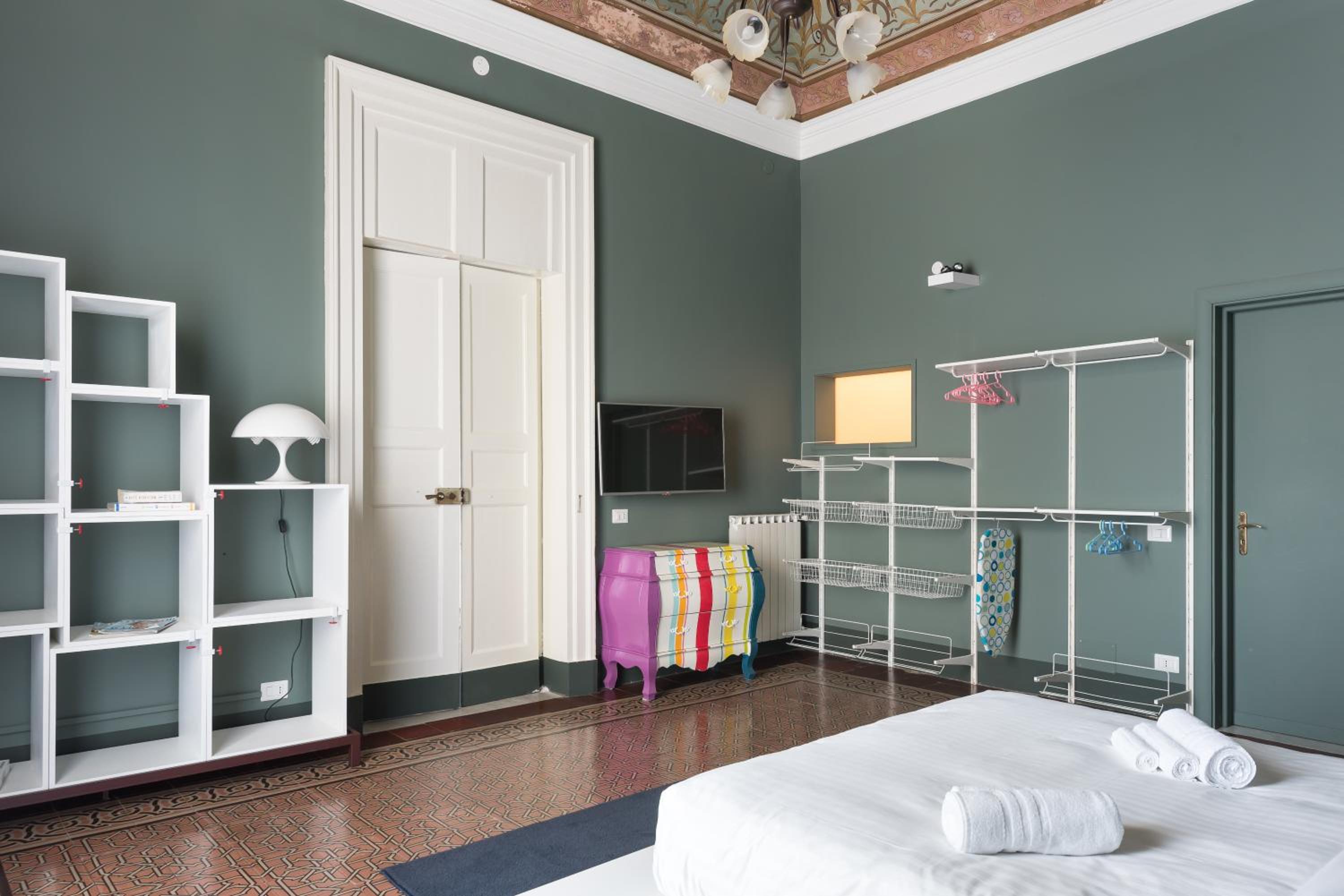Two-Bedroom Apartment - Photo 11