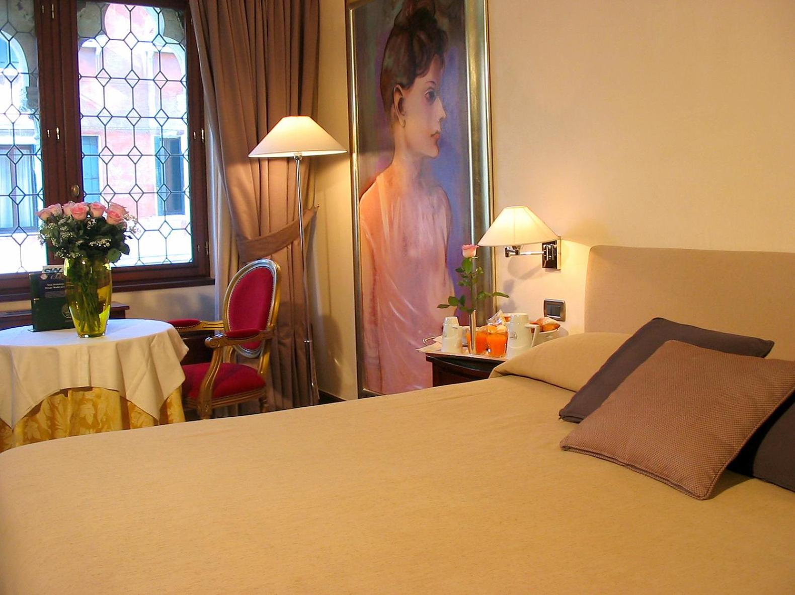 Deluxe Double Room with Canal View