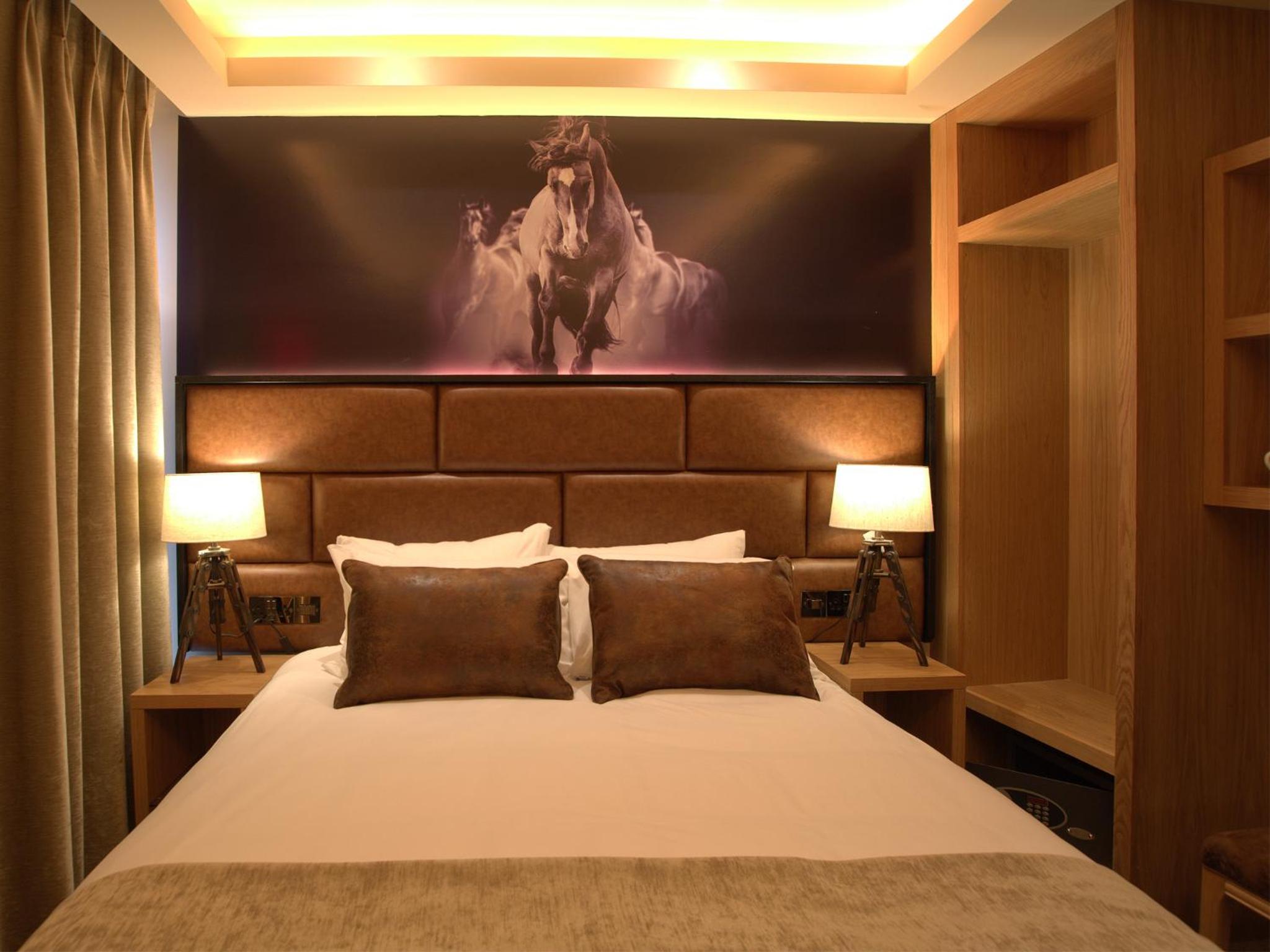 Standard Double Room - Photo 9