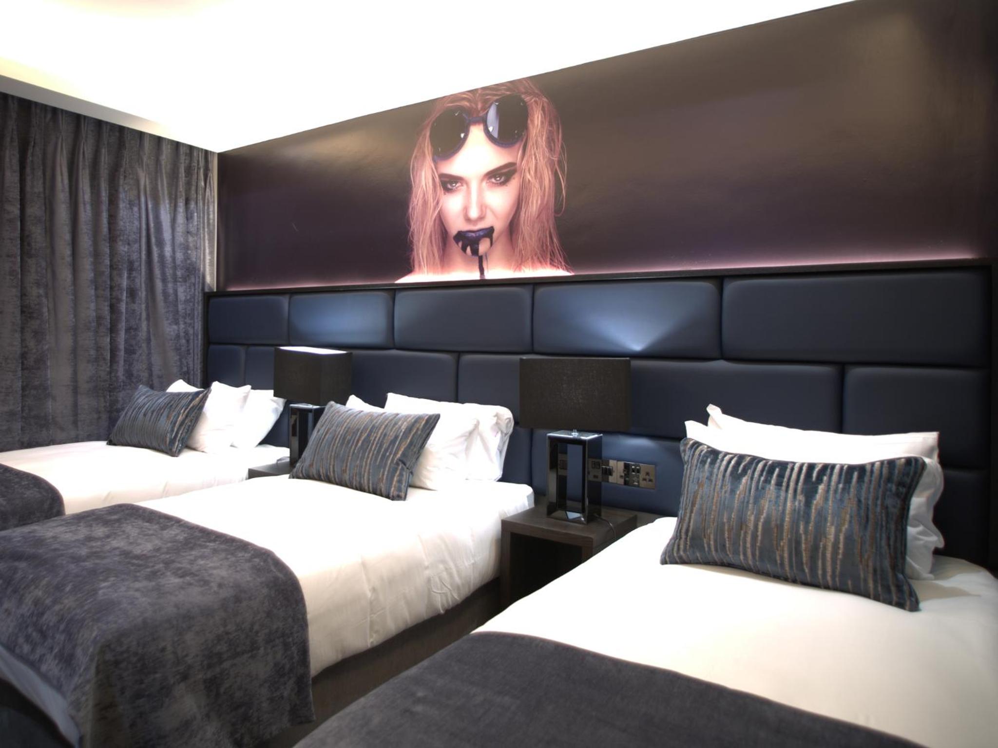 Standard Triple Room - Photo 8