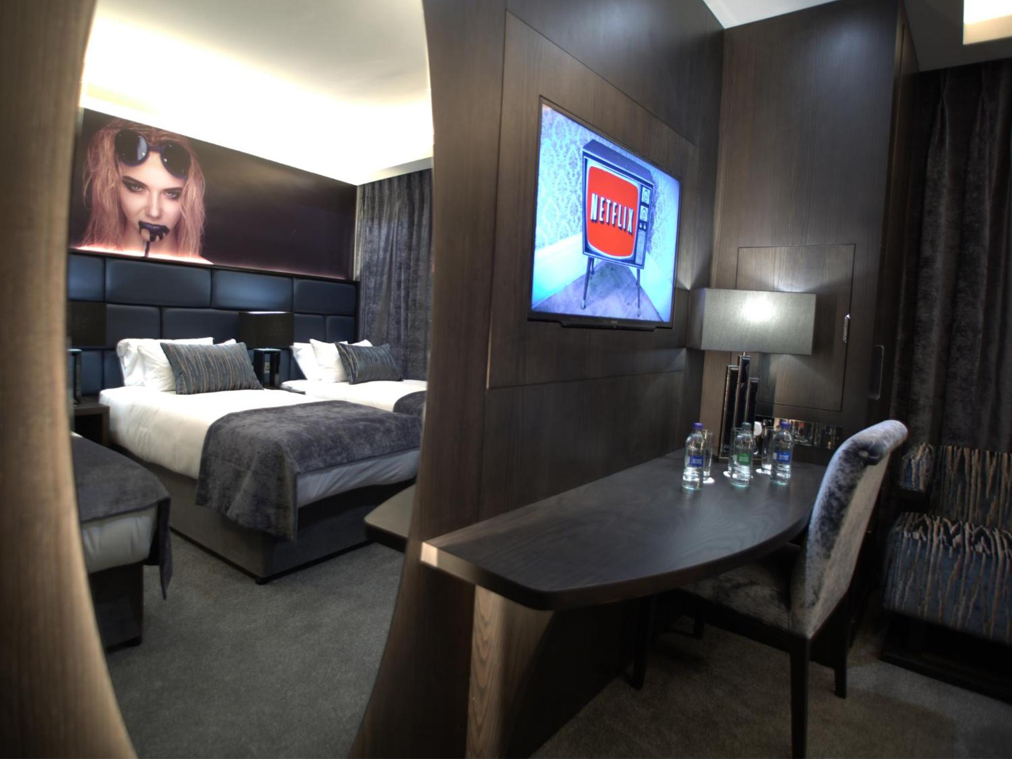 Standard Triple Room - Photo 9