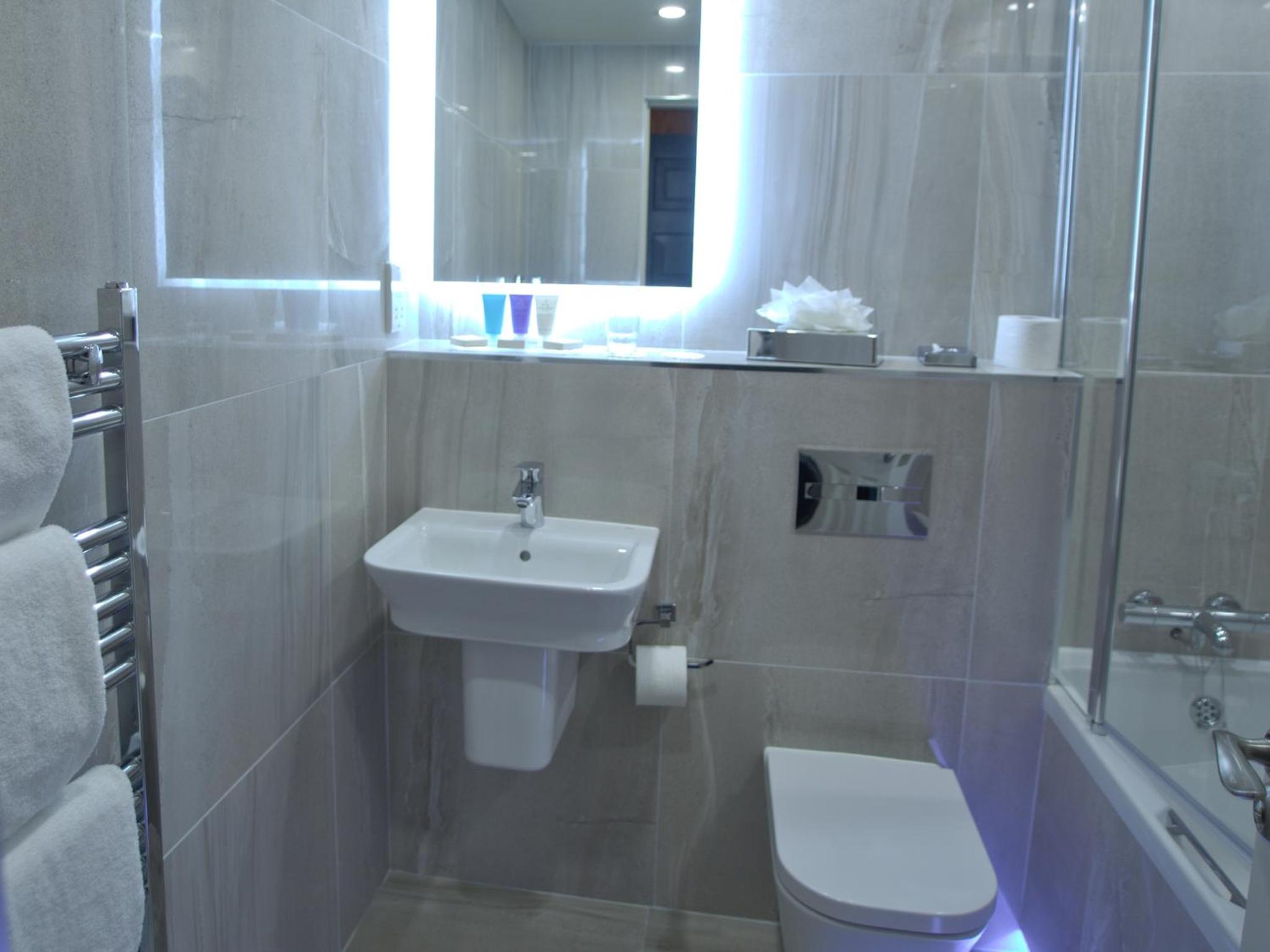Standard Triple Room - Photo 11